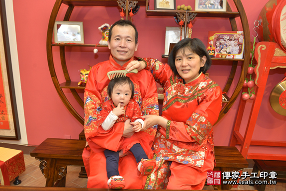 周家寶寶抓周-2019/12/08-成人中國風古裝禮服與小孩中國風古禮服樣式.jpg