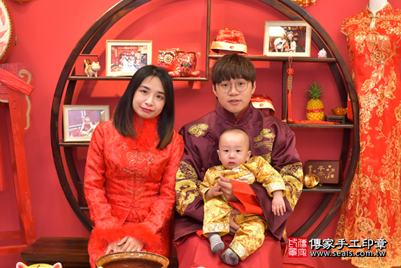 詹家寶寶抓周-2019/12/08-成人中國風古裝禮服與小孩中國風古禮服樣式.jpg