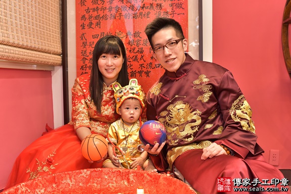 張家寶寶抓周-2019/10/27-成人中國風古裝禮服與小孩中國風古禮服樣式.jpg