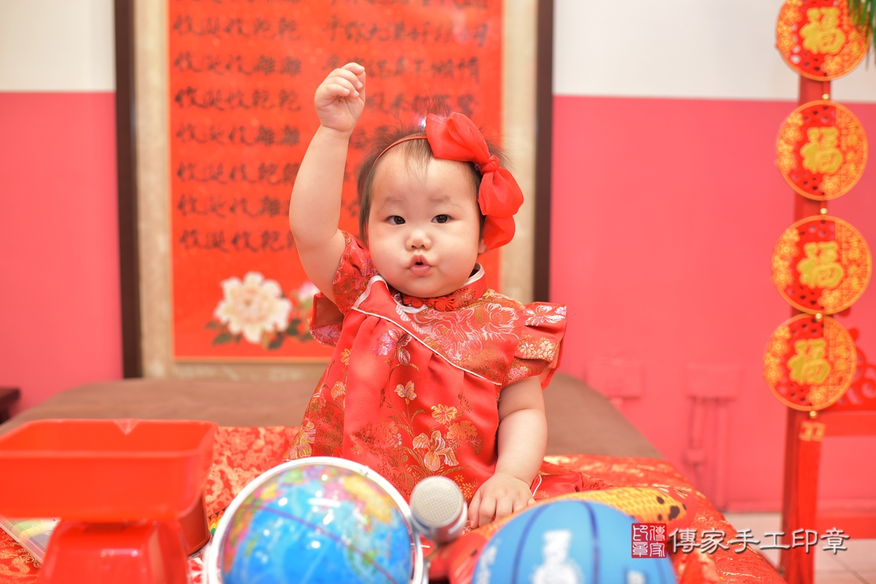 謝寶寶抓周（台中北區店）-2022/03/13-中式小孩禮服樣式.jpg