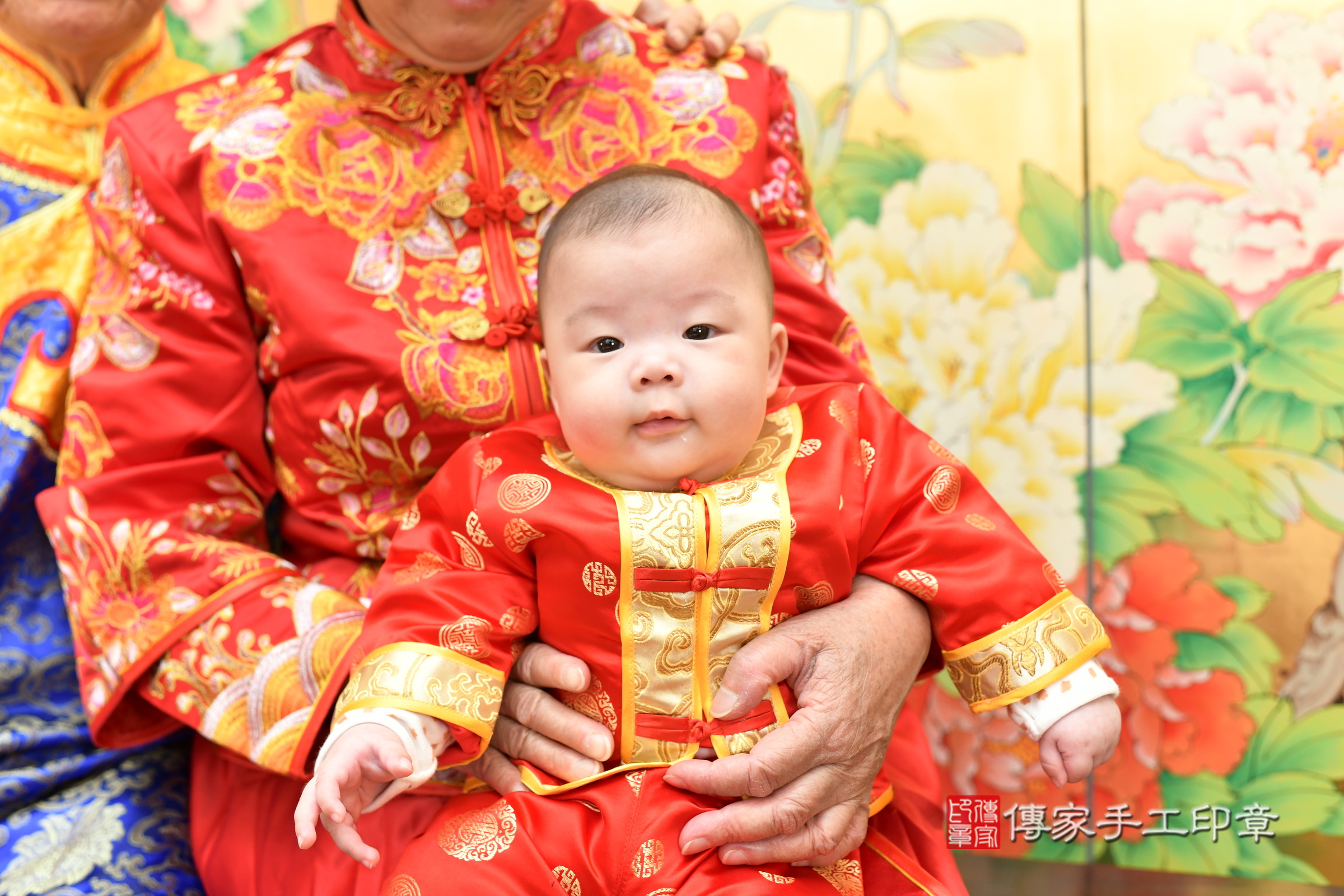 小圻寶寶收涎，小孩古裝禮服照。地點：傳家「台北店」古禮會場，照片3