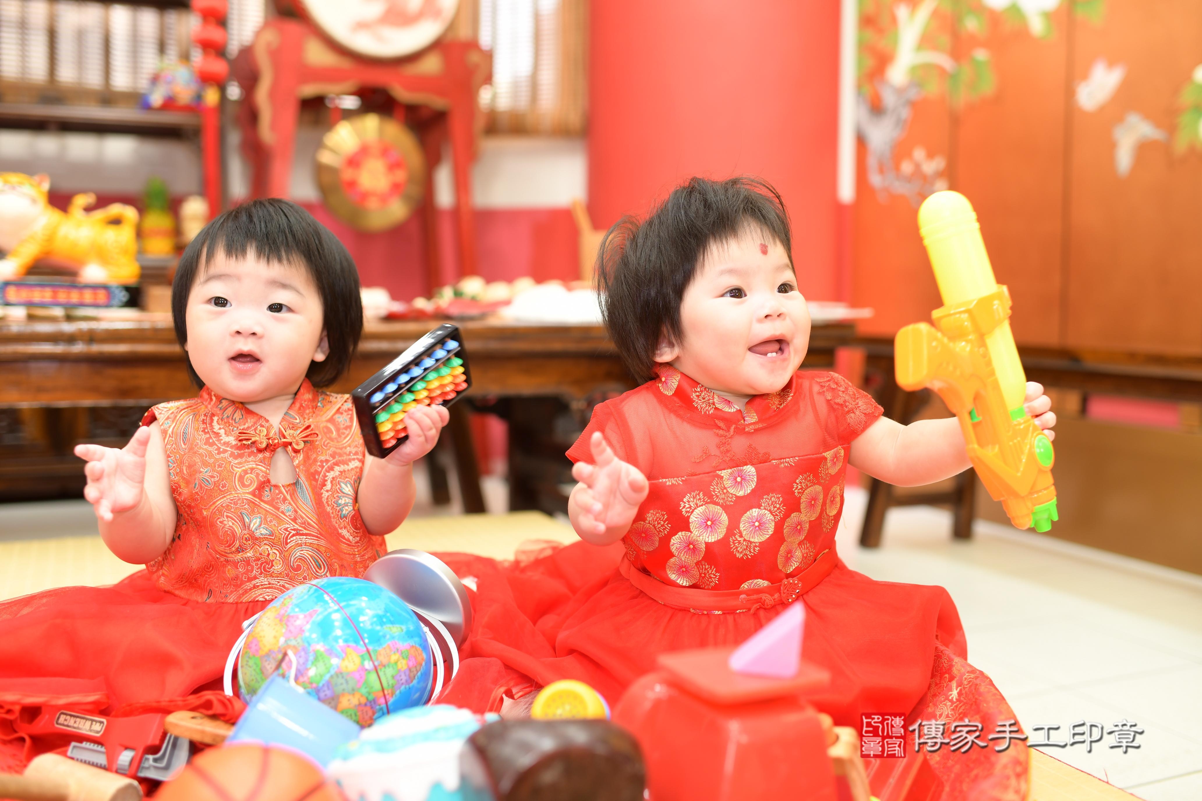 喬喬寶貝&茜茜寶貝抓周，小孩古裝禮服照。地點：傳家「高雄門市店」古禮會場