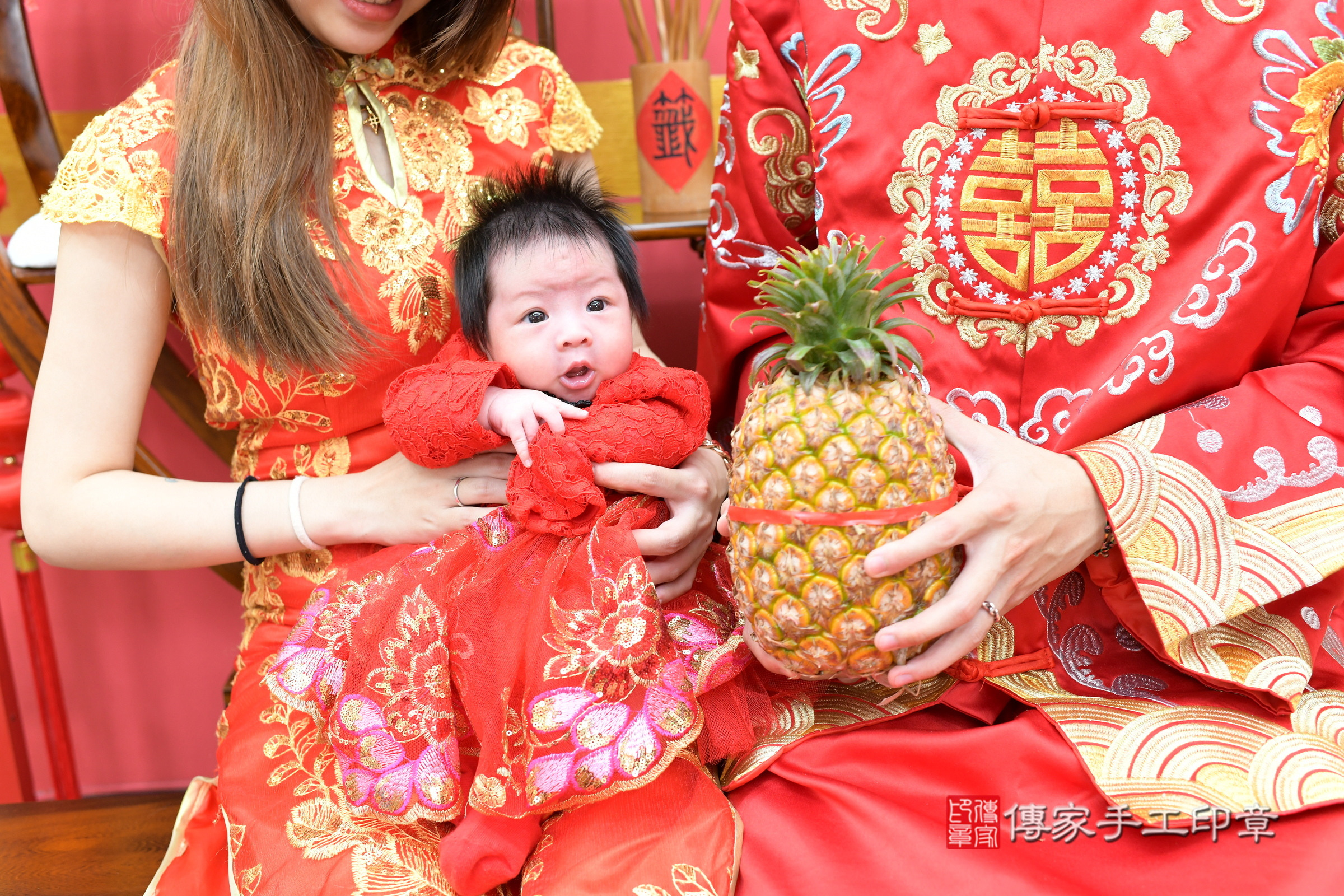 恩恩寶寶剃頭，小孩古裝禮服照。地點：傳家「新北店」古禮會場，照片3