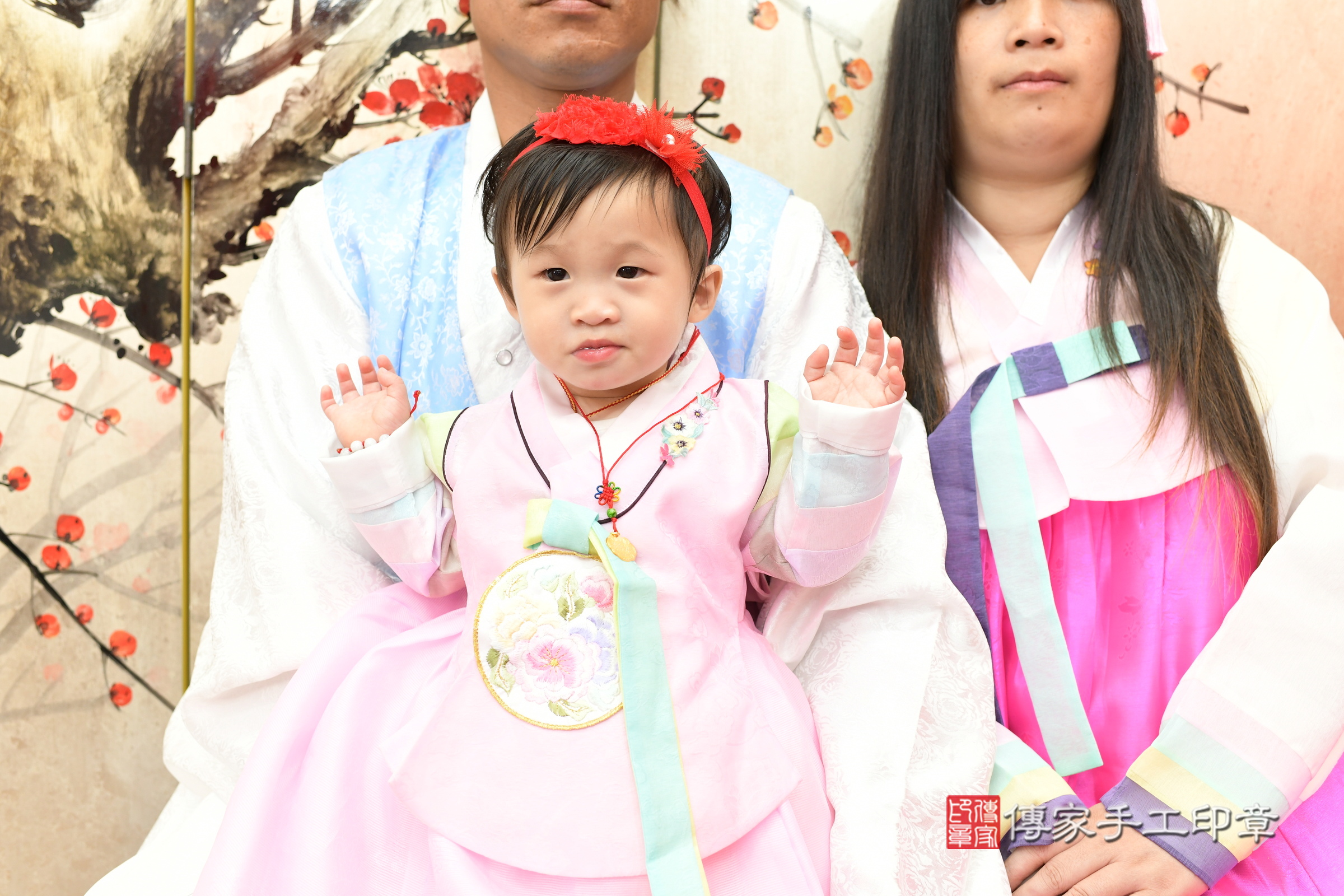 萓萓寶寶抓周，小孩古裝禮服照。地點：傳家「新北店」古禮會場，照片1