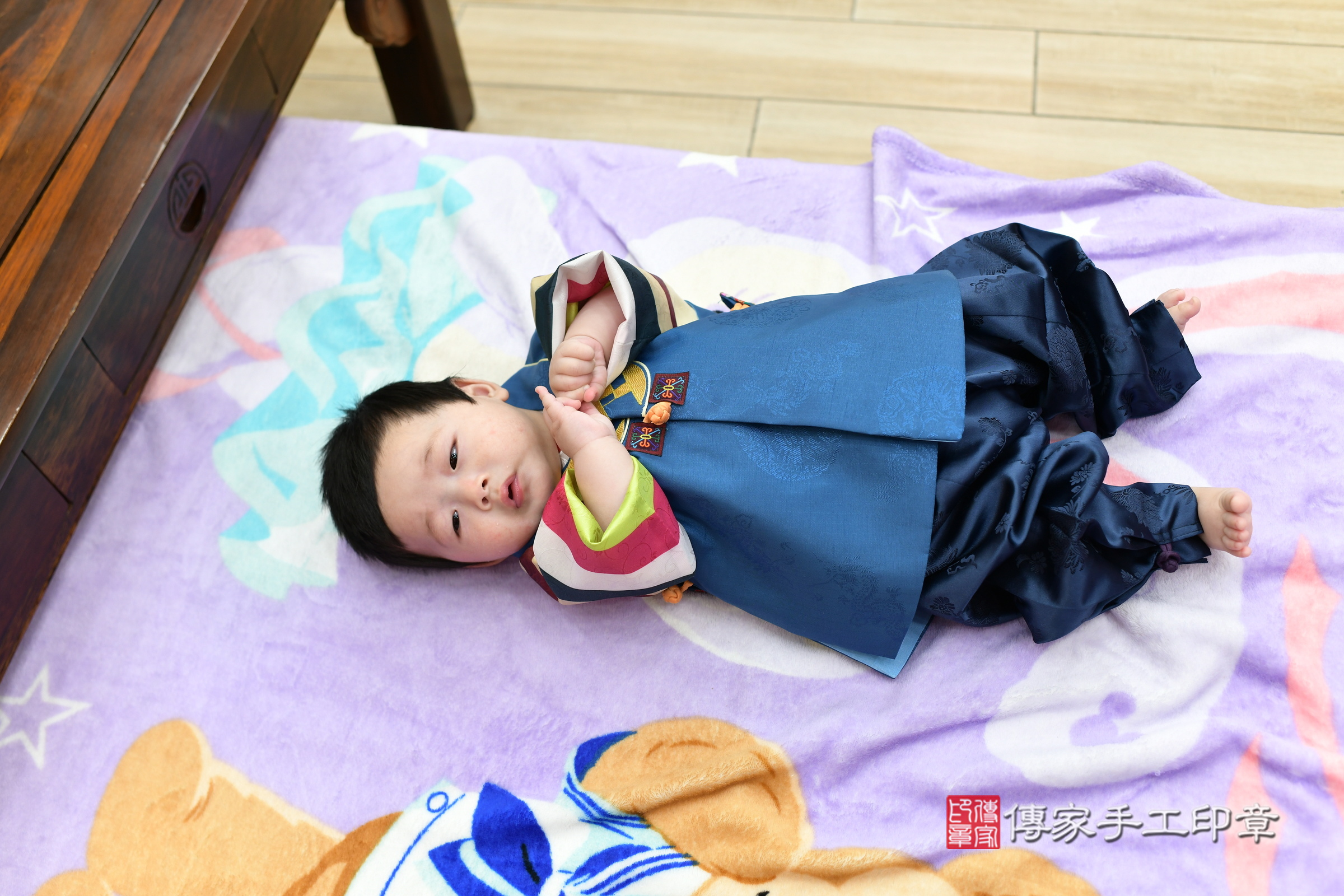 佑佑寶寶收涎，小孩古裝禮服照。地點：傳家「台北店」古禮會場，照片3