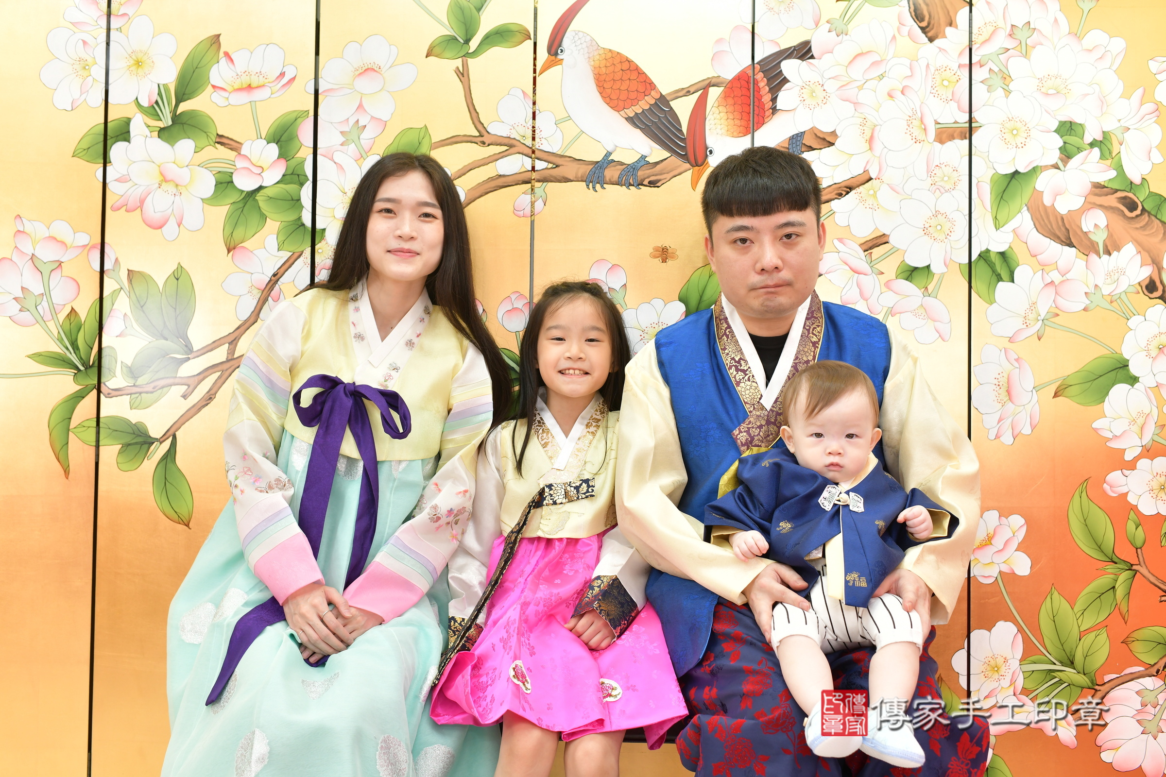 哲哲寶寶抓周，成人與小孩古裝禮服照。地點：傳家「台中店」古禮會場，照片4