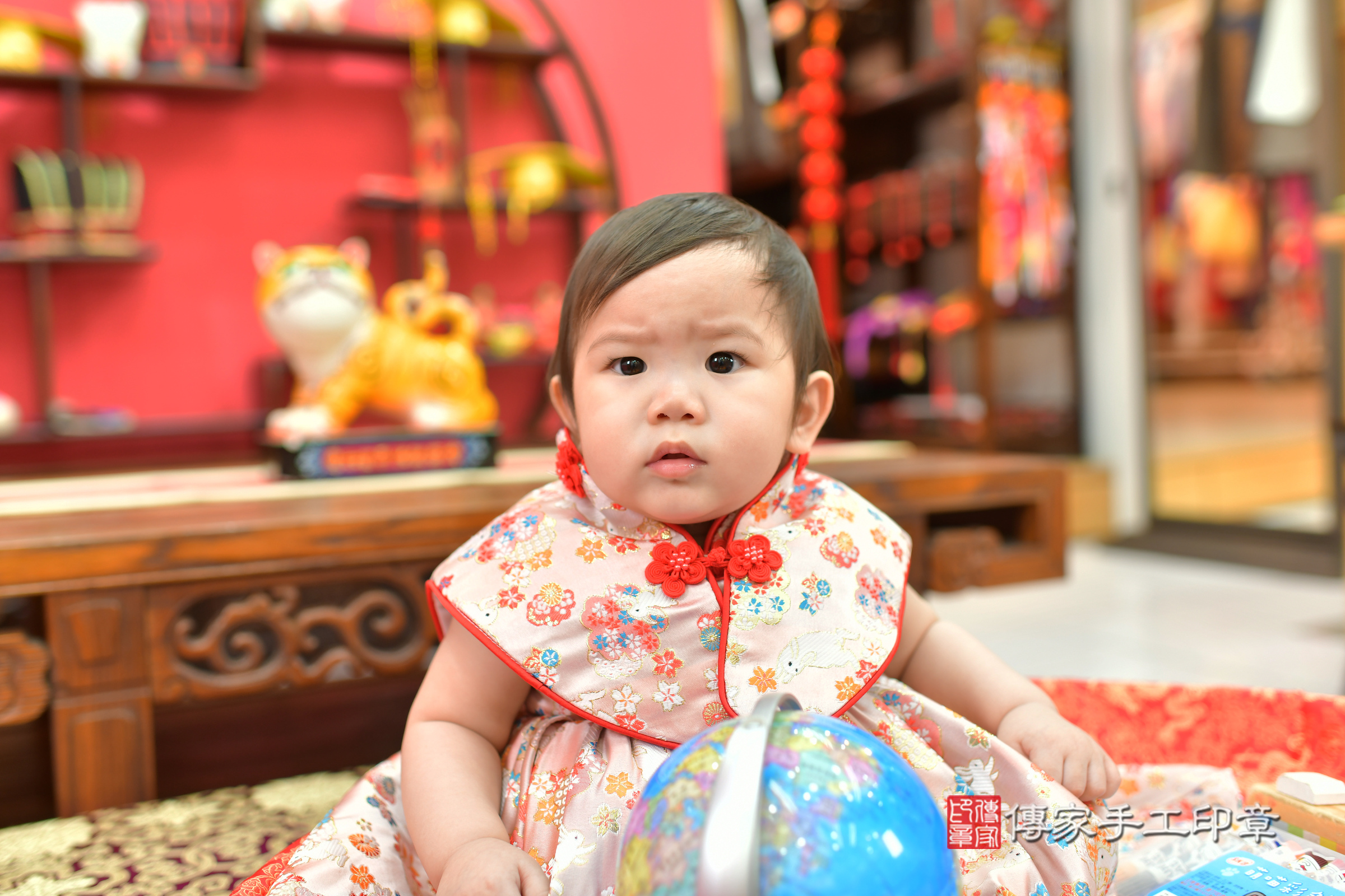 希希寶寶抓周，小孩古裝禮服照。地點：傳家「台中店」古禮會場，照片2