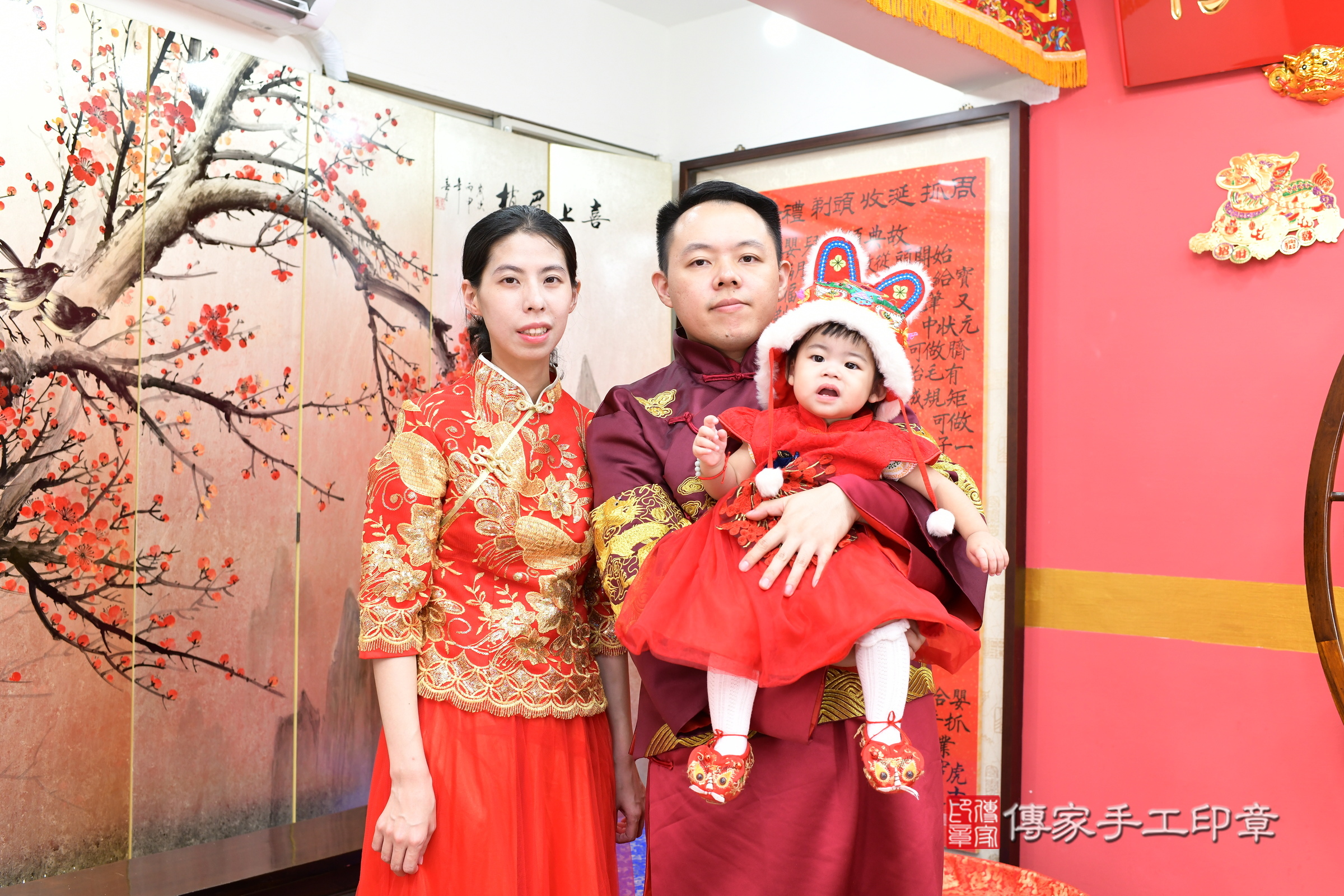 小澐寶寶抓周，成人與小孩古裝禮服照。地點：傳家「新北店」古禮會場，照片3