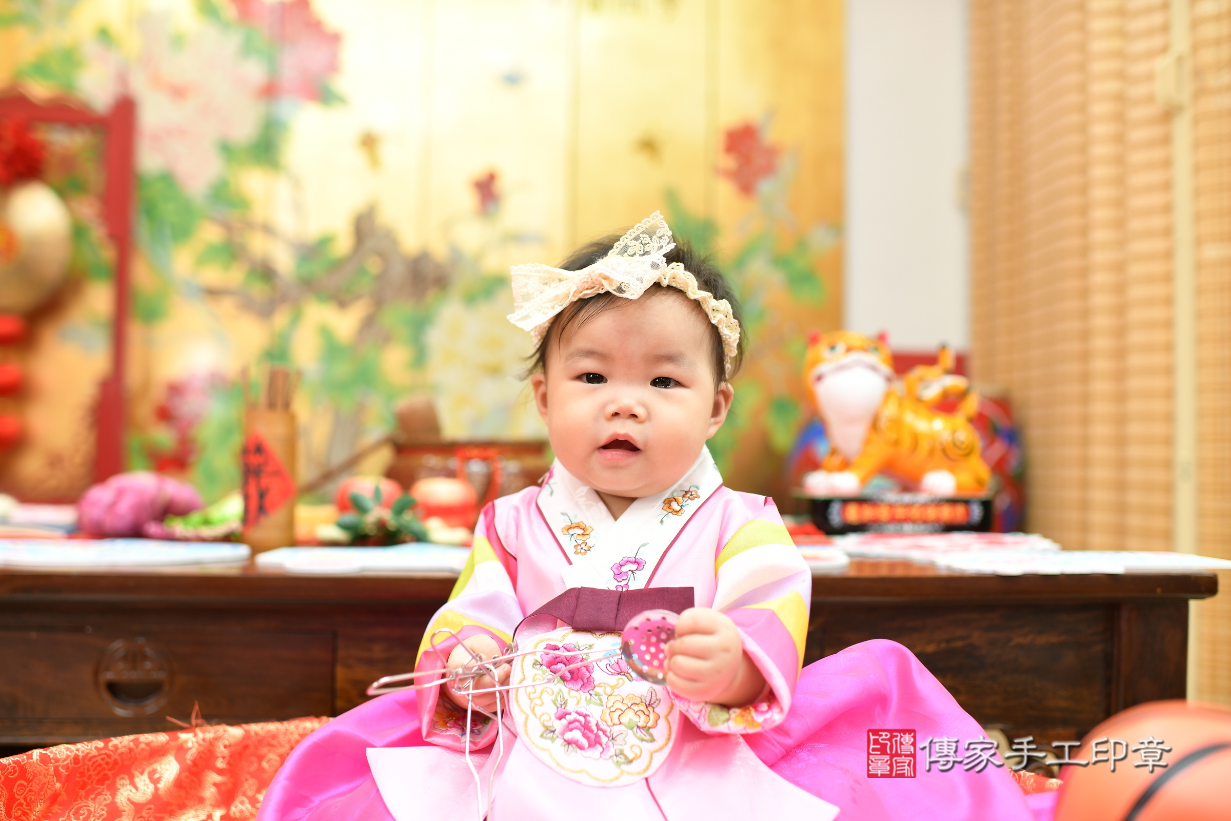 嘉嘉寶寶抓周，小孩古裝禮服照。地點：傳家「新北店」古禮會場，照片2