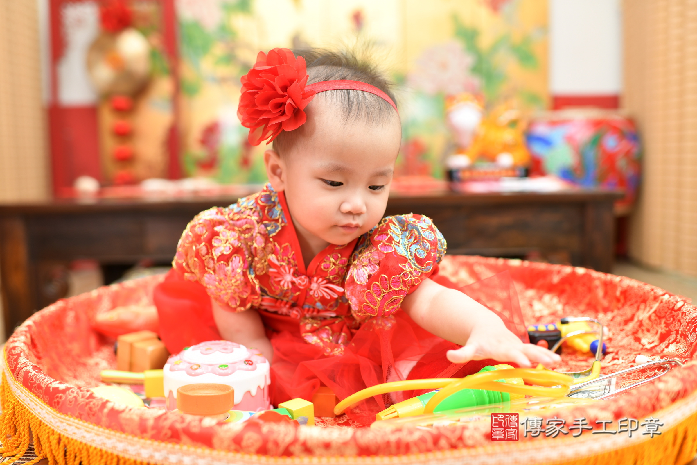 喬喬寶寶抓周，小孩古裝禮服照。地點：傳家「台北店」古禮會場，照片2