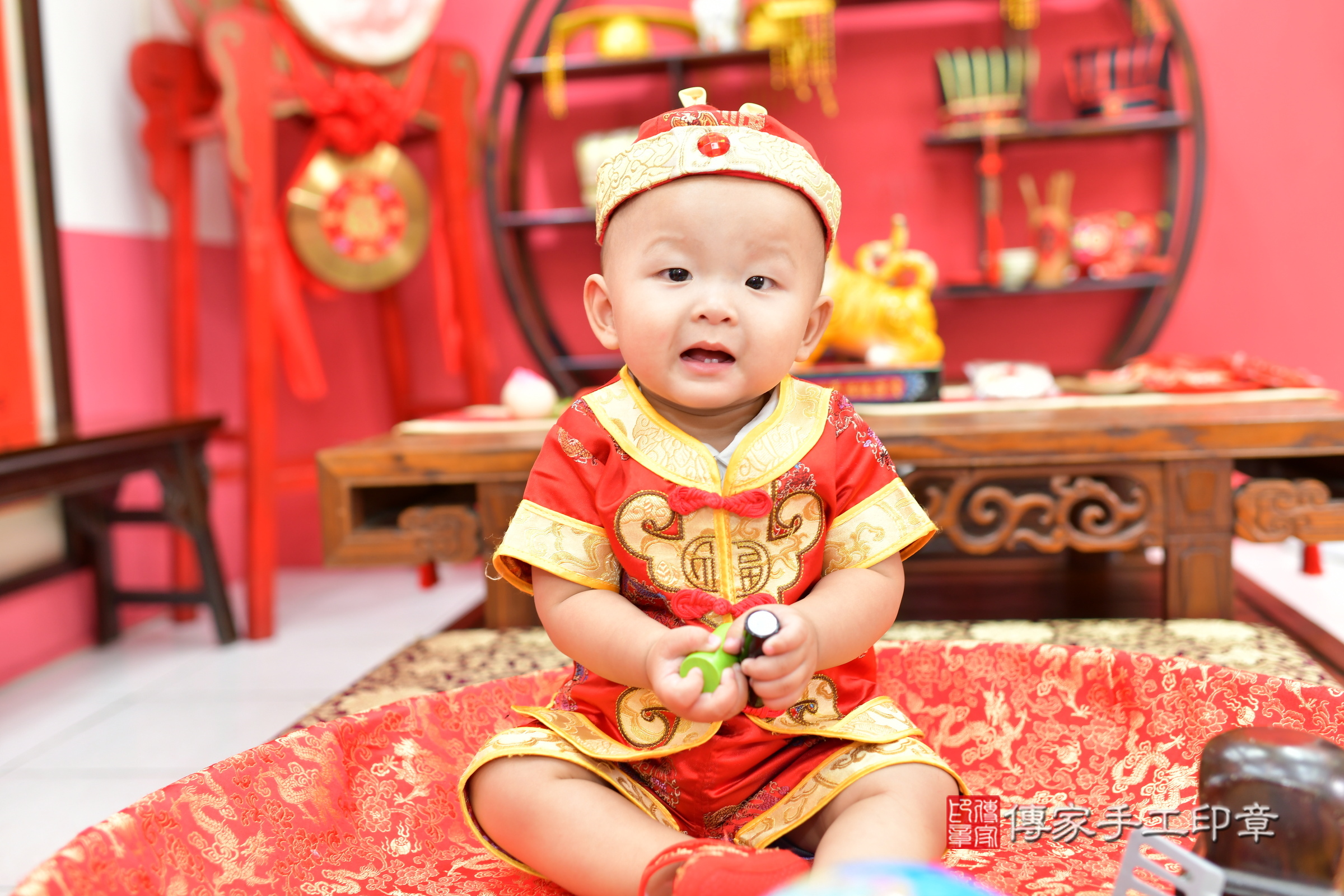 小宇寶寶抓周，小孩古裝禮服照。地點：傳家「台中店」古禮會場，照片2