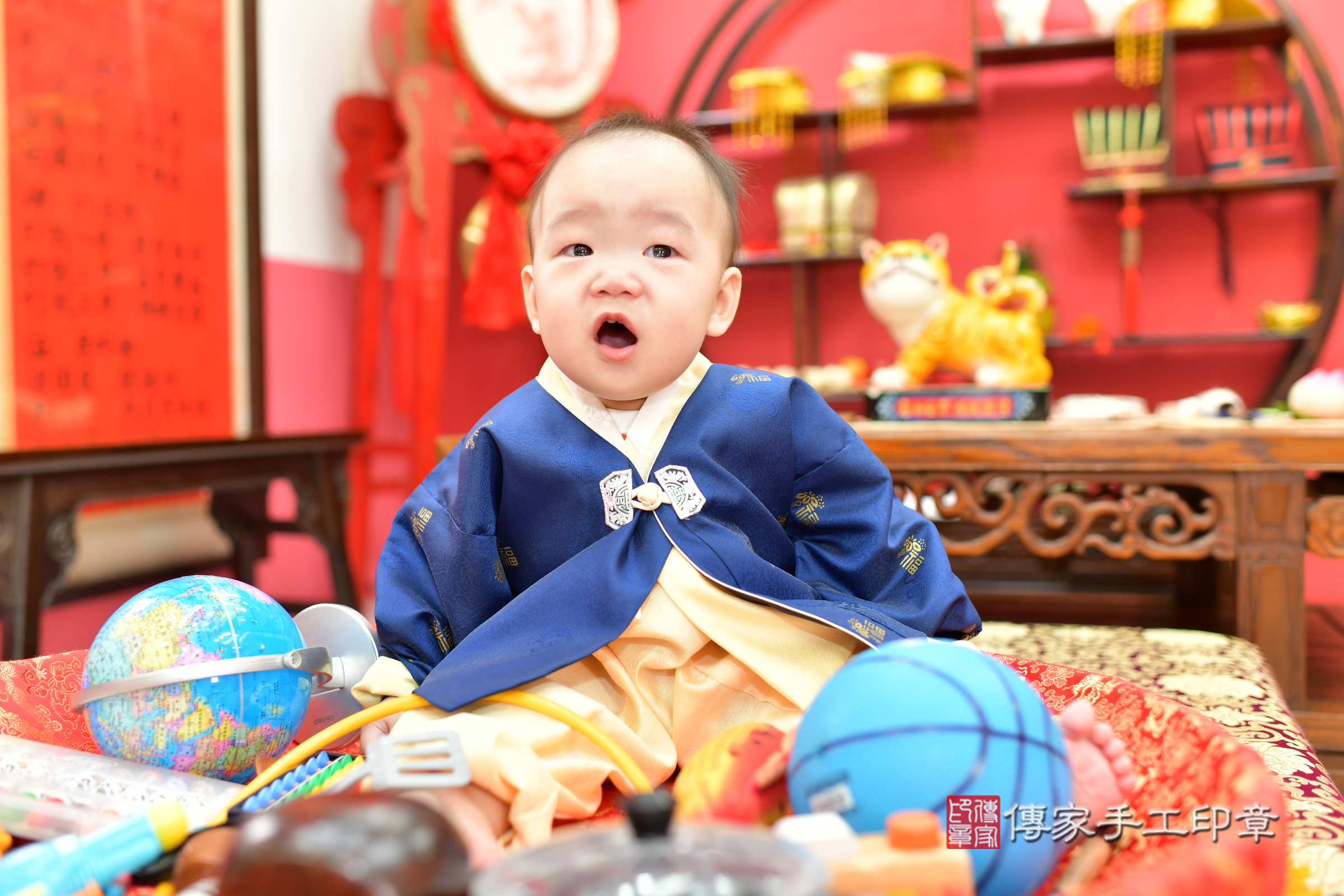 小智寶寶抓周，小孩古裝禮服照。地點：傳家「台中店」古禮會場，照片3