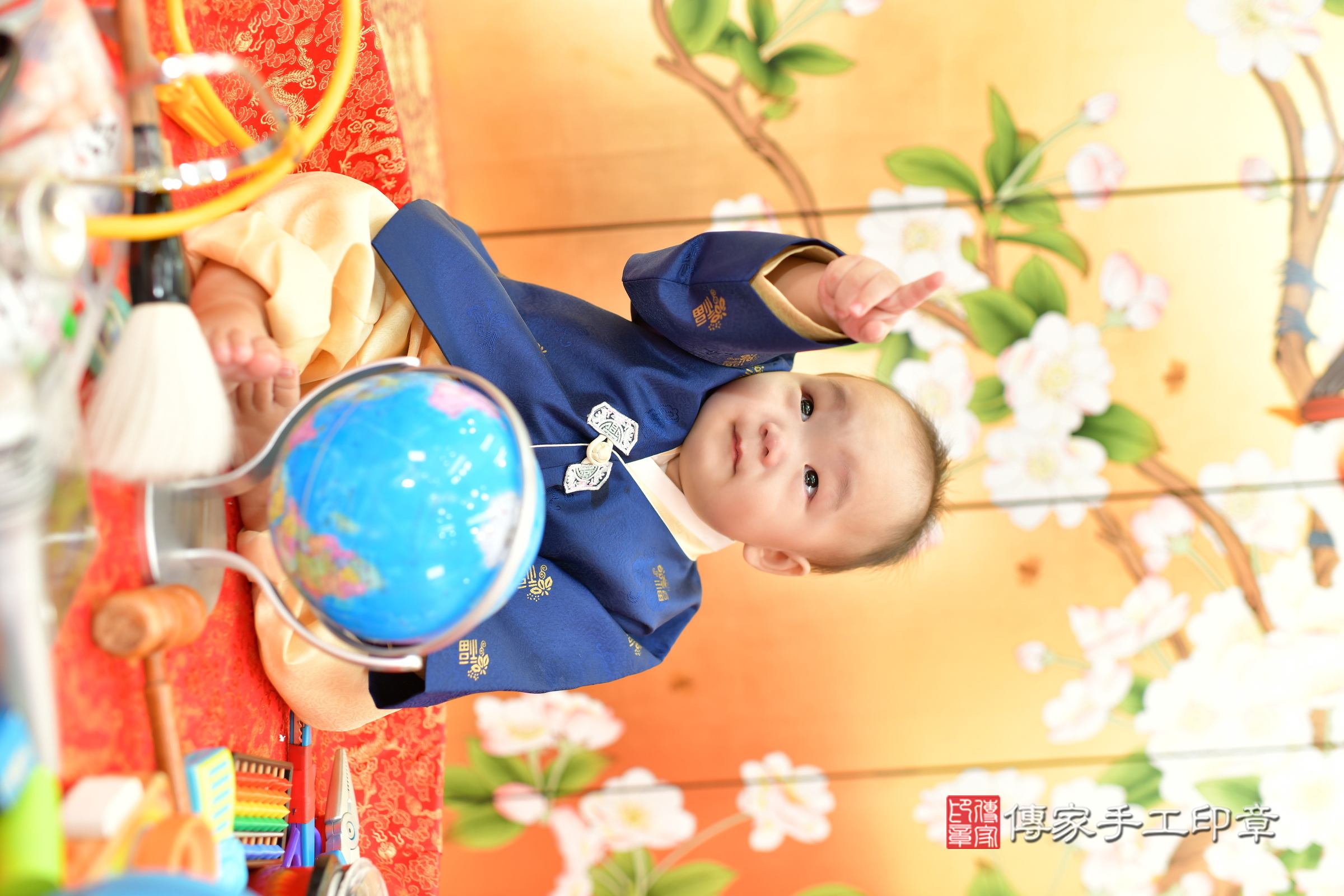小智寶寶抓周，小孩古裝禮服照。地點：傳家「台中店」古禮會場，照片4