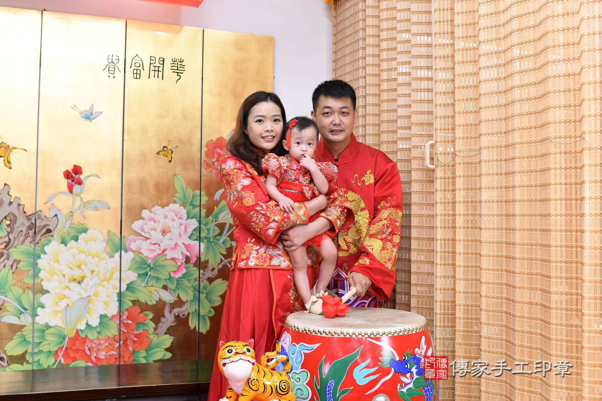 小睎寶寶抓周，成人與小孩古裝禮服照。地點：傳家「台北店」古禮會場，照片4