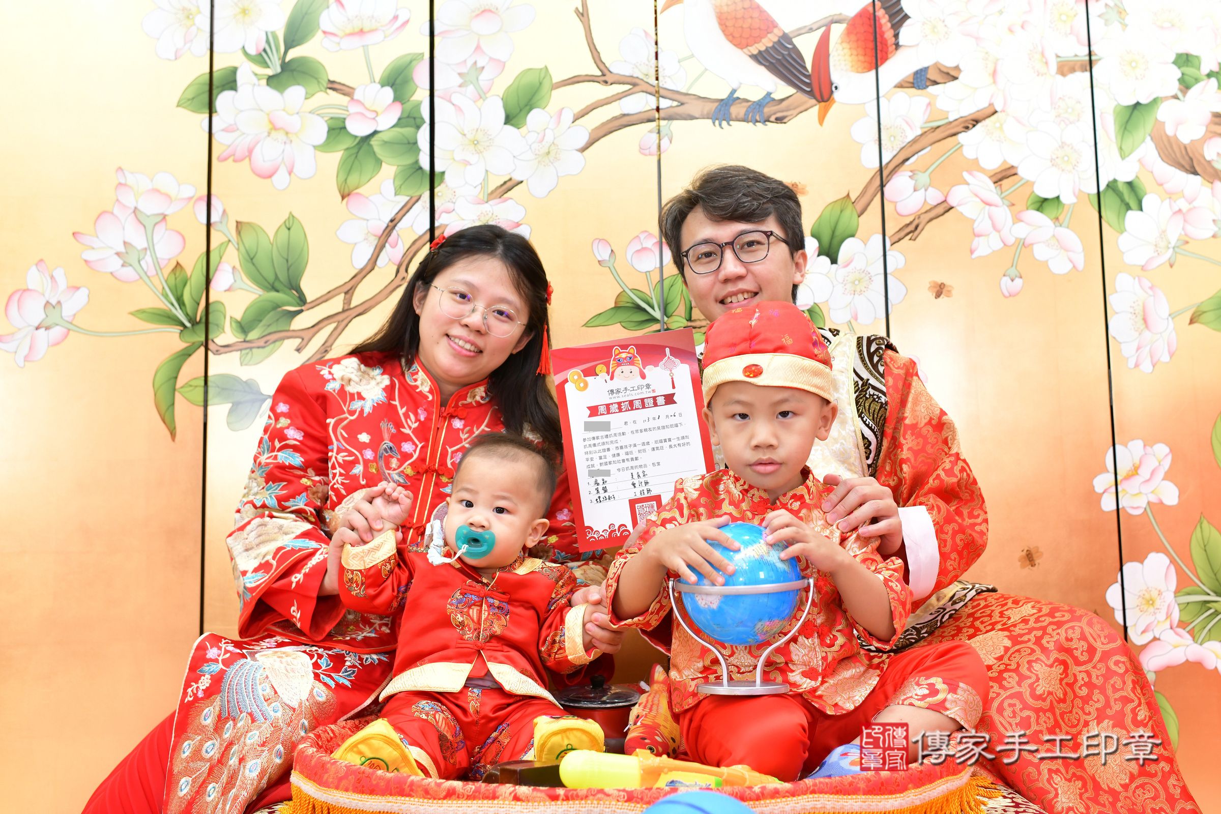 小慈寶寶抓周，成人與小孩古裝禮服照。地點：傳家「台中店」古禮會場，照片4