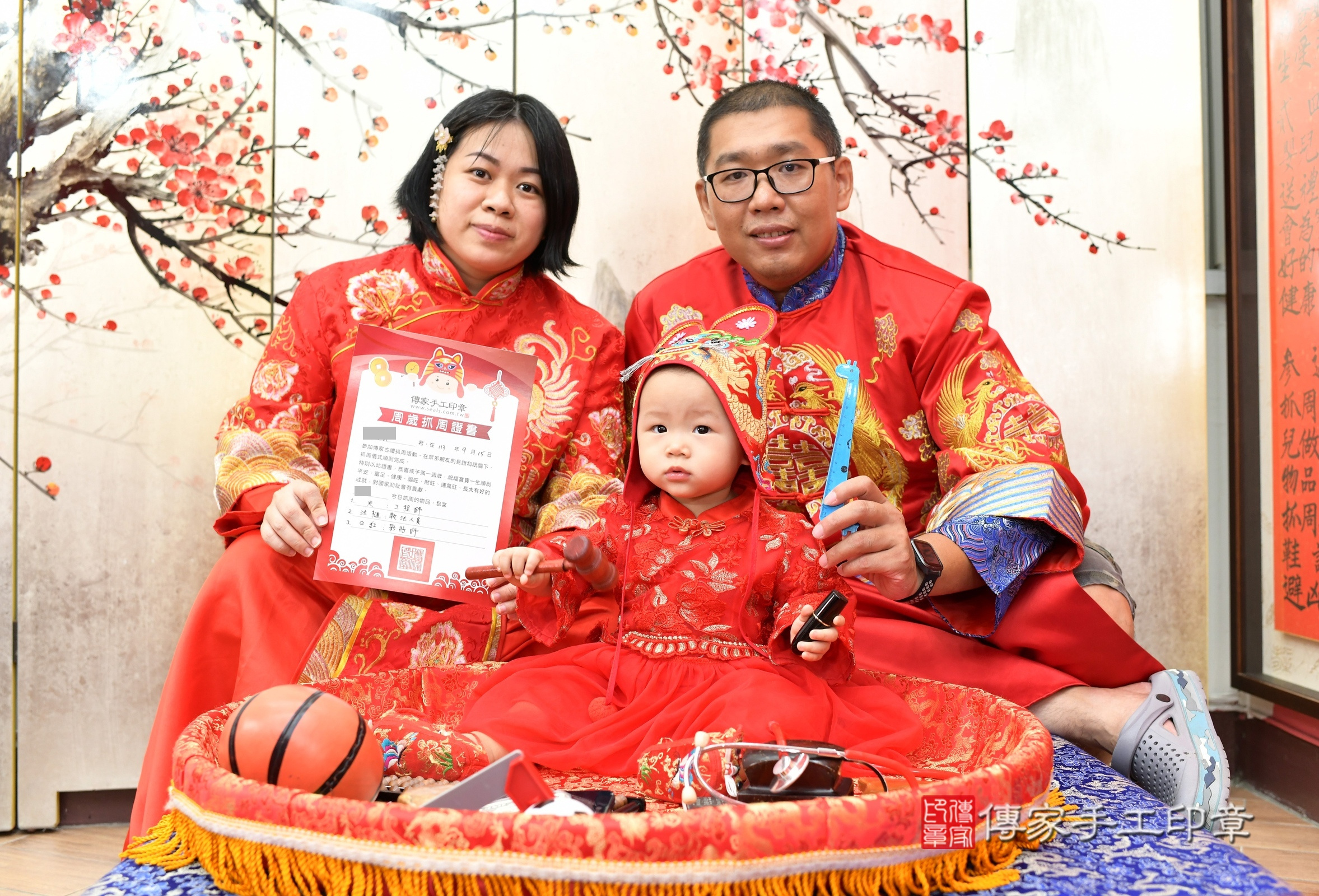 小芸寶寶抓周，成人與小孩古裝禮服照。地點：傳家「新北店」古禮會場，照片3
