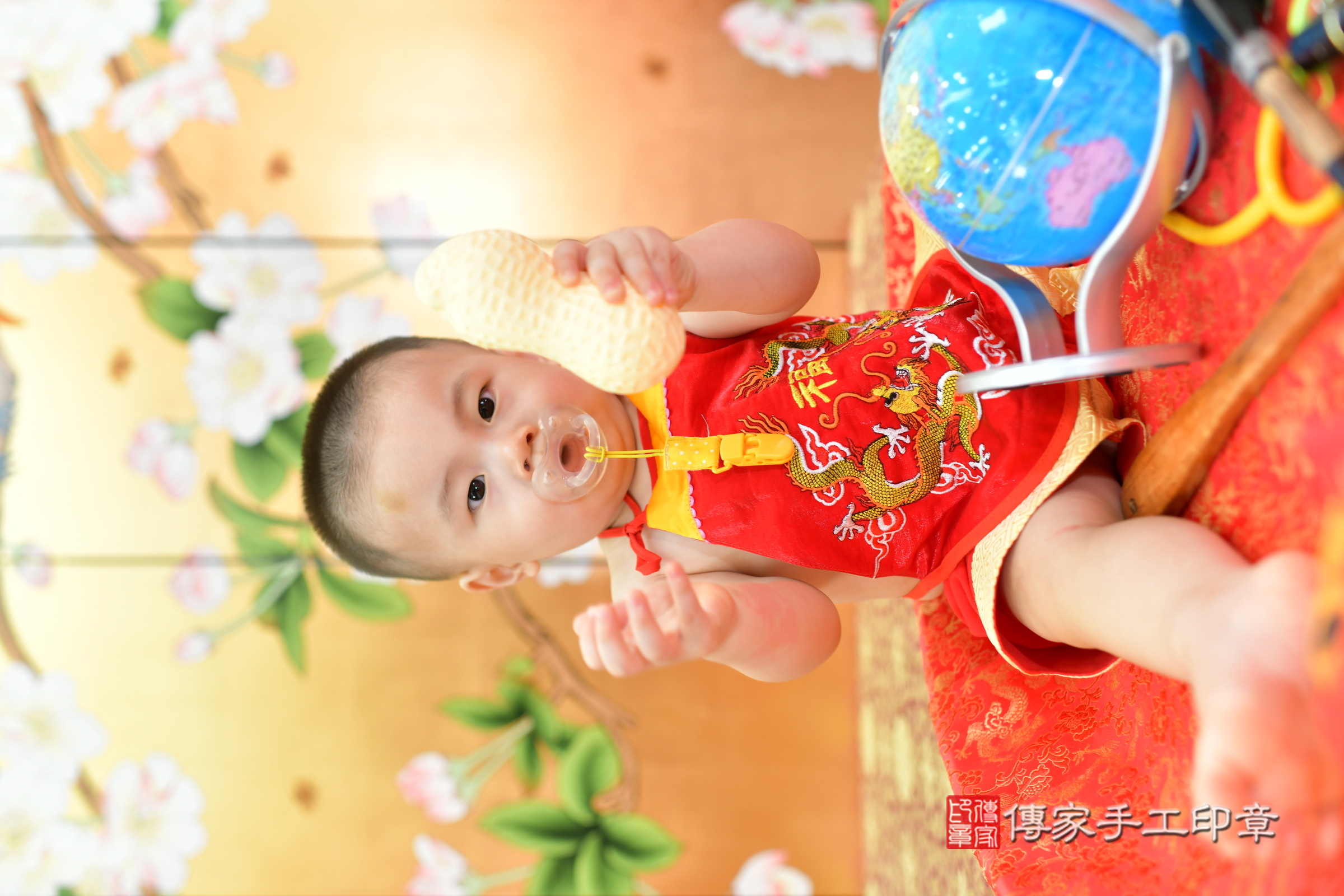 小裕寶寶抓周，小孩古裝禮服照。地點：傳家「台中店」古禮會場，照片4
