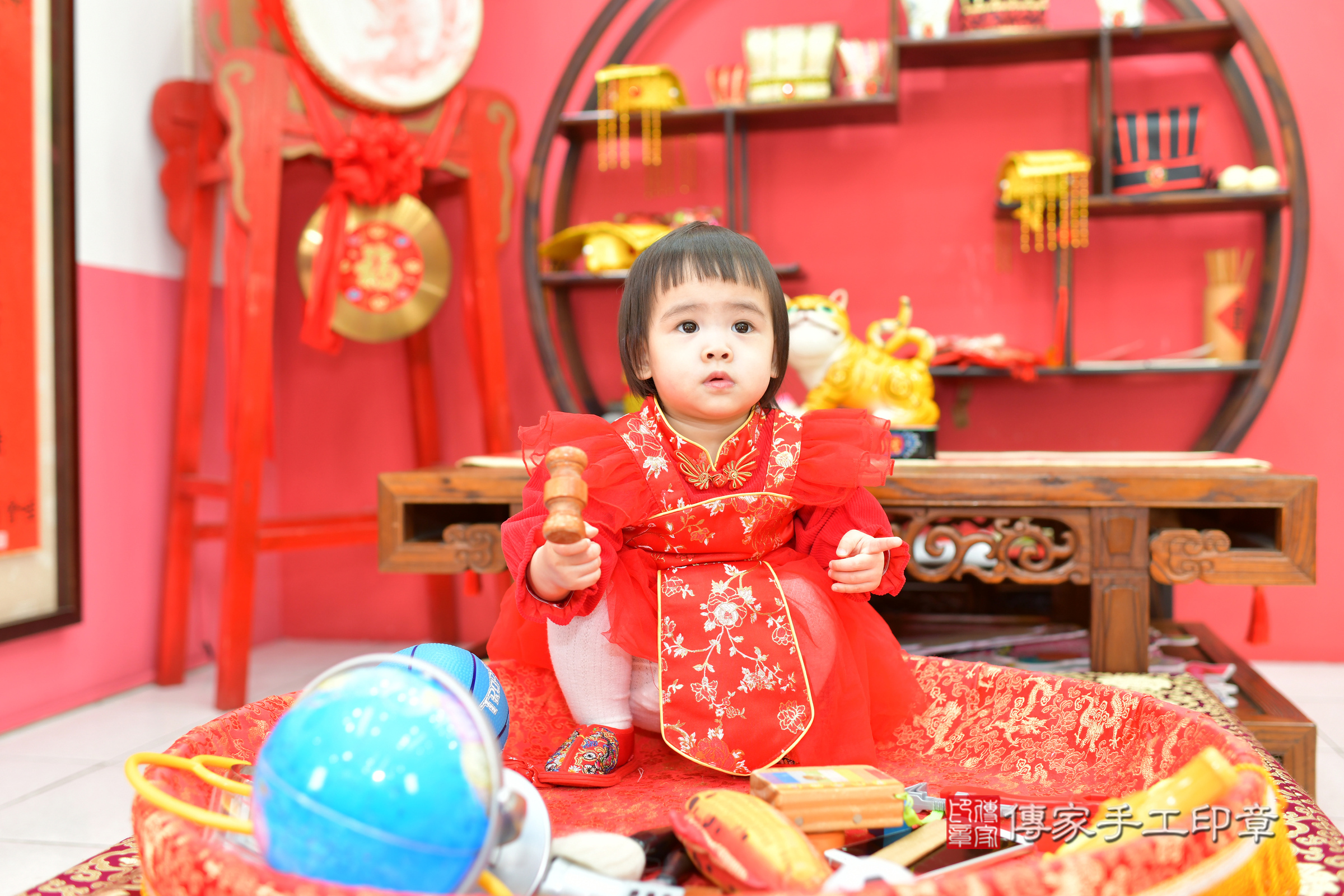 小葵寶寶抓周，小孩古裝禮服照。地點：傳家「台中店」古禮會場，照片2