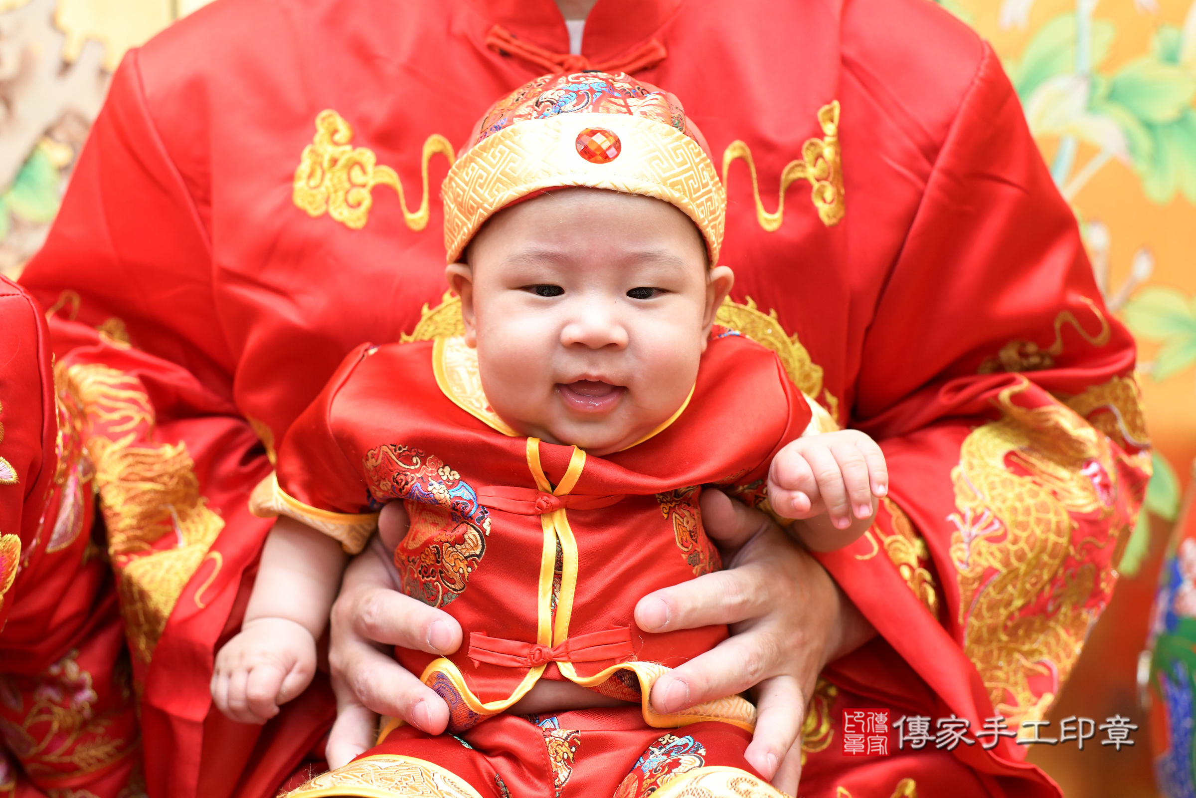 佑佑寶寶收涎，小孩古裝禮服照。地點：傳家「台北店」古禮會場，照片2