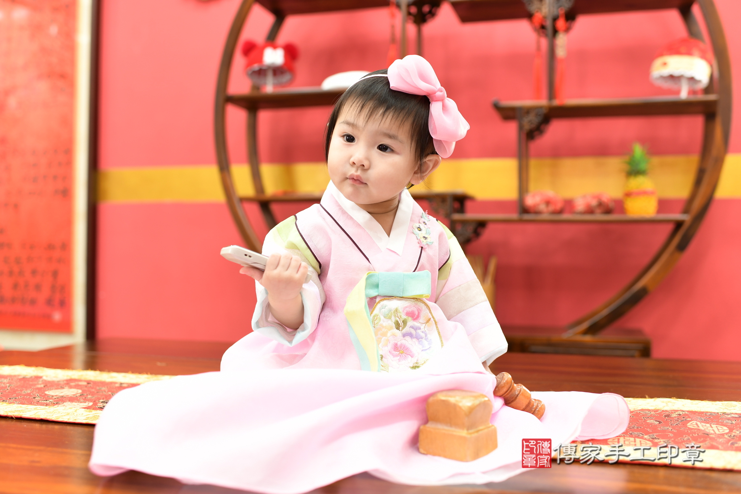 希希寶寶抓周，小孩古裝禮服照。地點：傳家「新北店」古禮會場，照片2