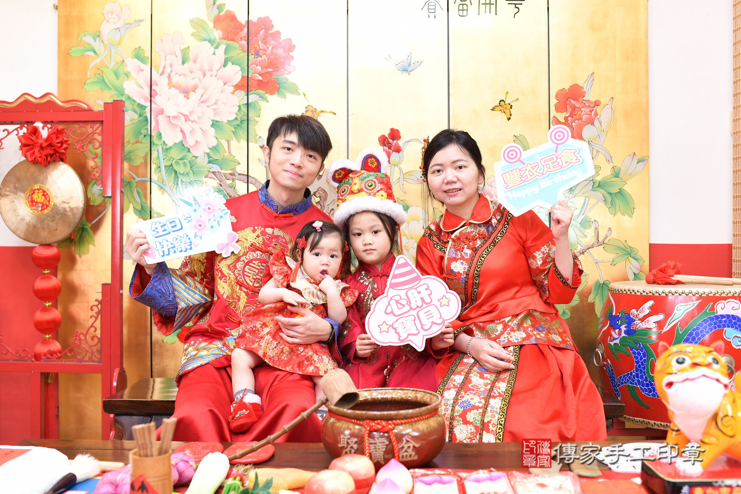 娜娜寶寶抓周，成人與小孩古裝禮服照。地點：傳家「台北店」古禮會場，照片3