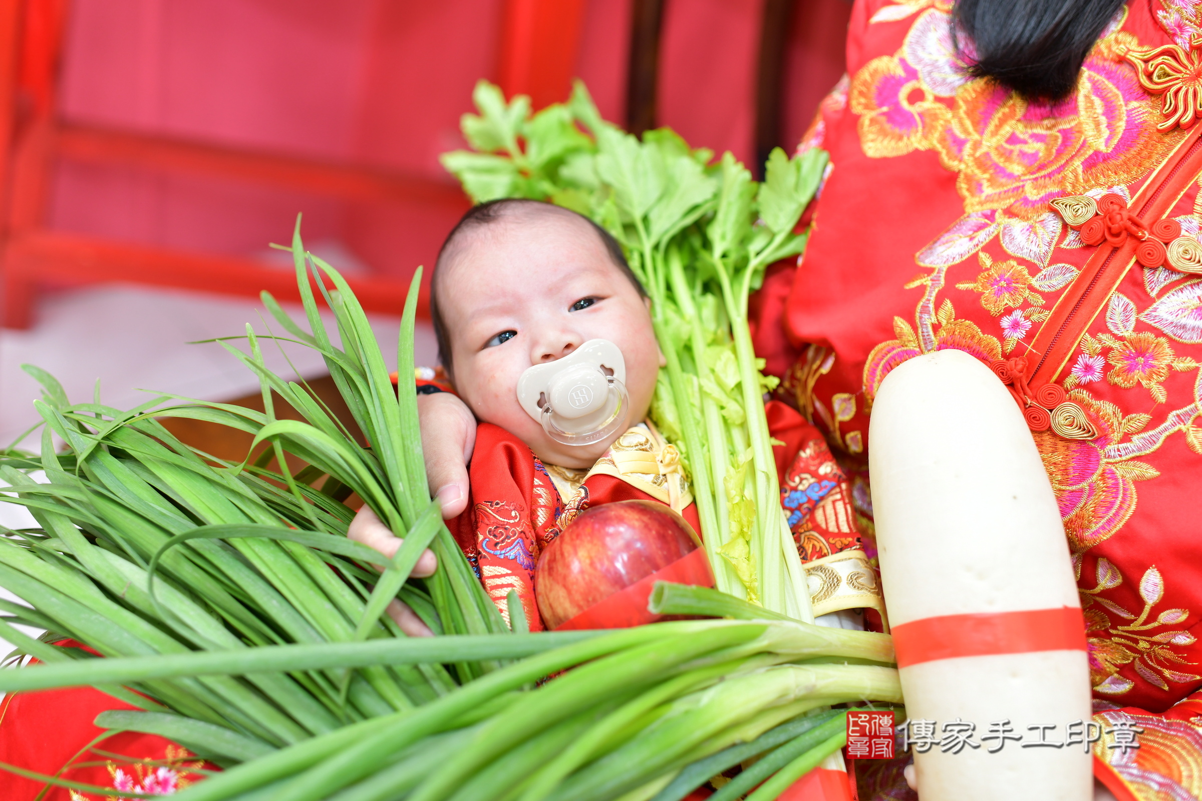小滐寶寶剃頭，小孩古裝禮服照。地點：傳家「台中店」古禮會場，照片2