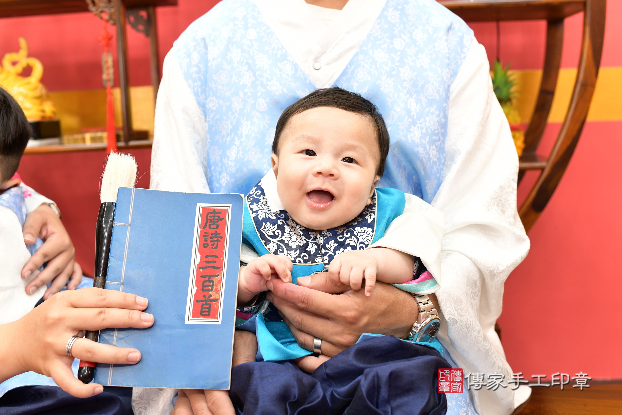 小誠寶寶收涎，小孩古裝禮服照。地點：傳家「新北店」古禮會場，照片3