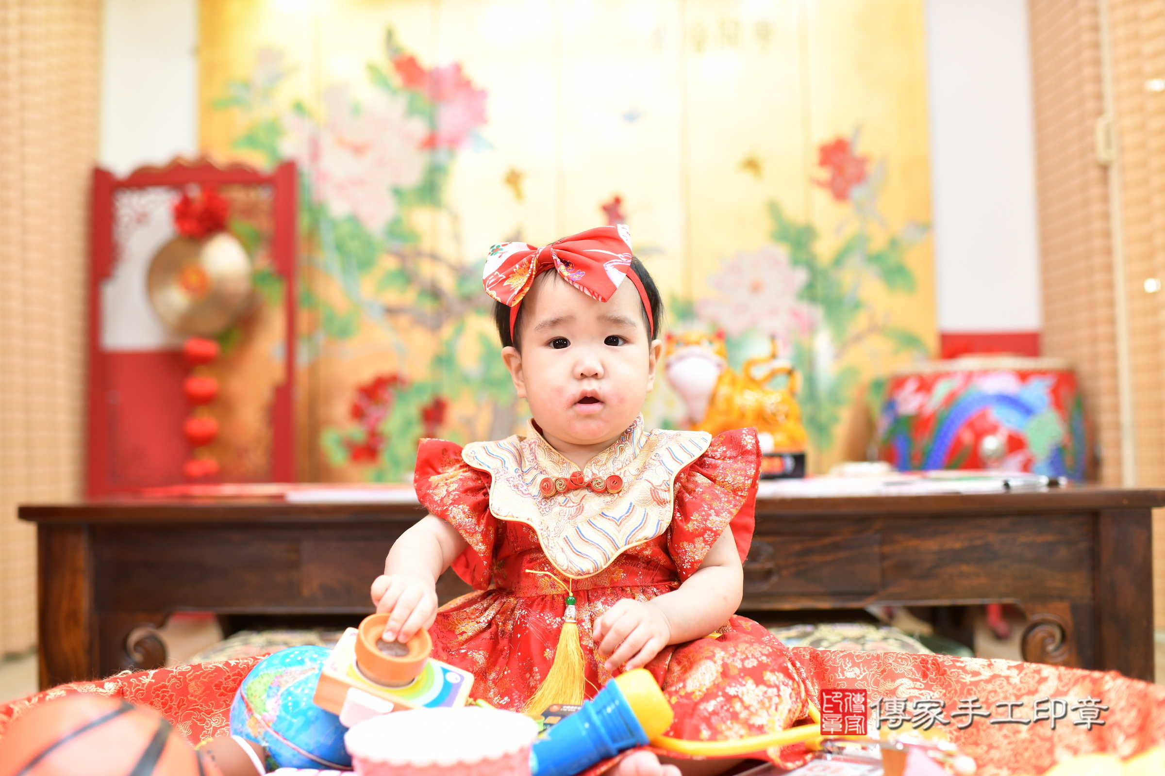 汝汝寶寶抓周，小孩古裝禮服照。地點：傳家「新北店」古禮會場，照片2