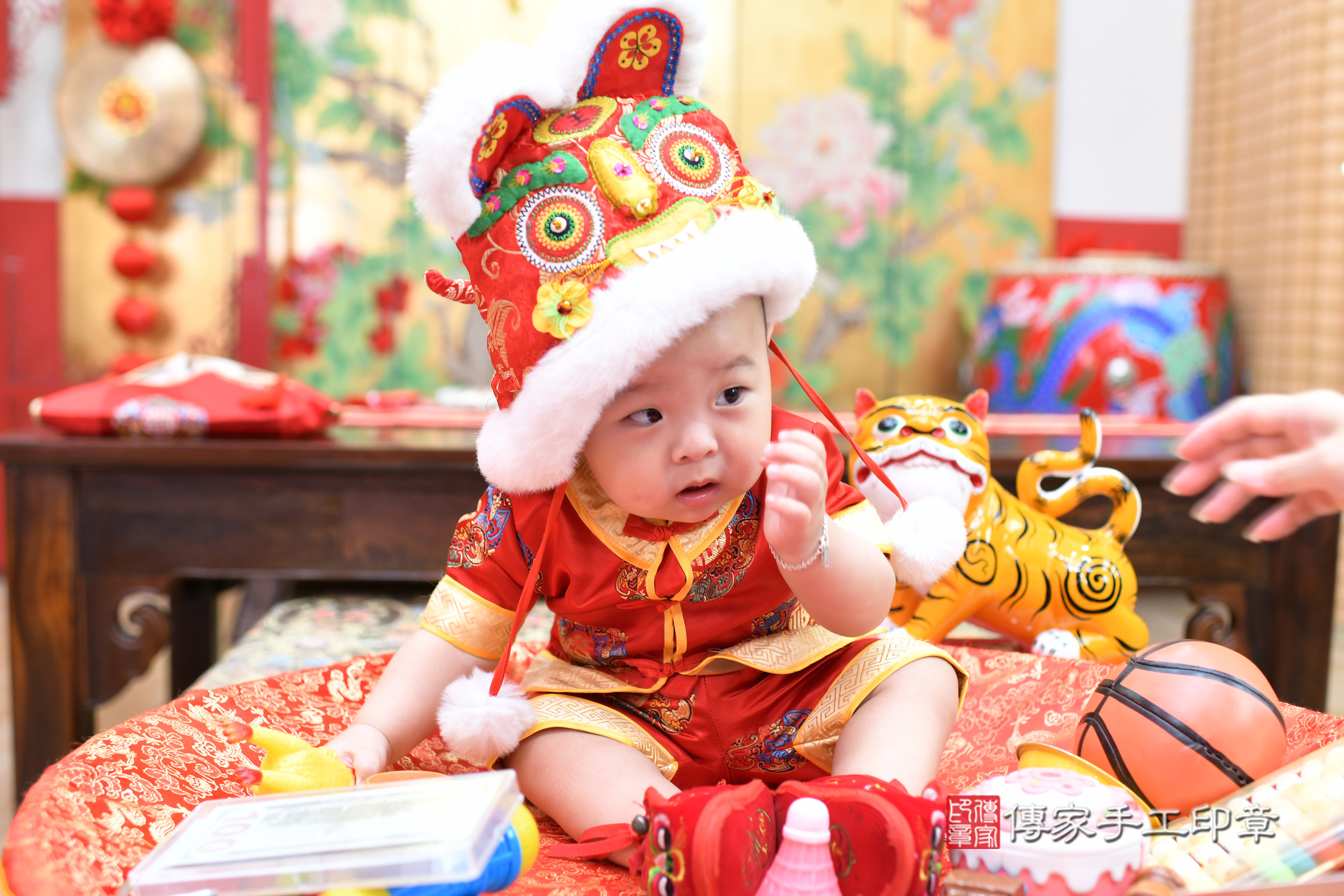 元元寶寶抓周，小孩古裝禮服照。地點：傳家「台北店」古禮會場，照片3