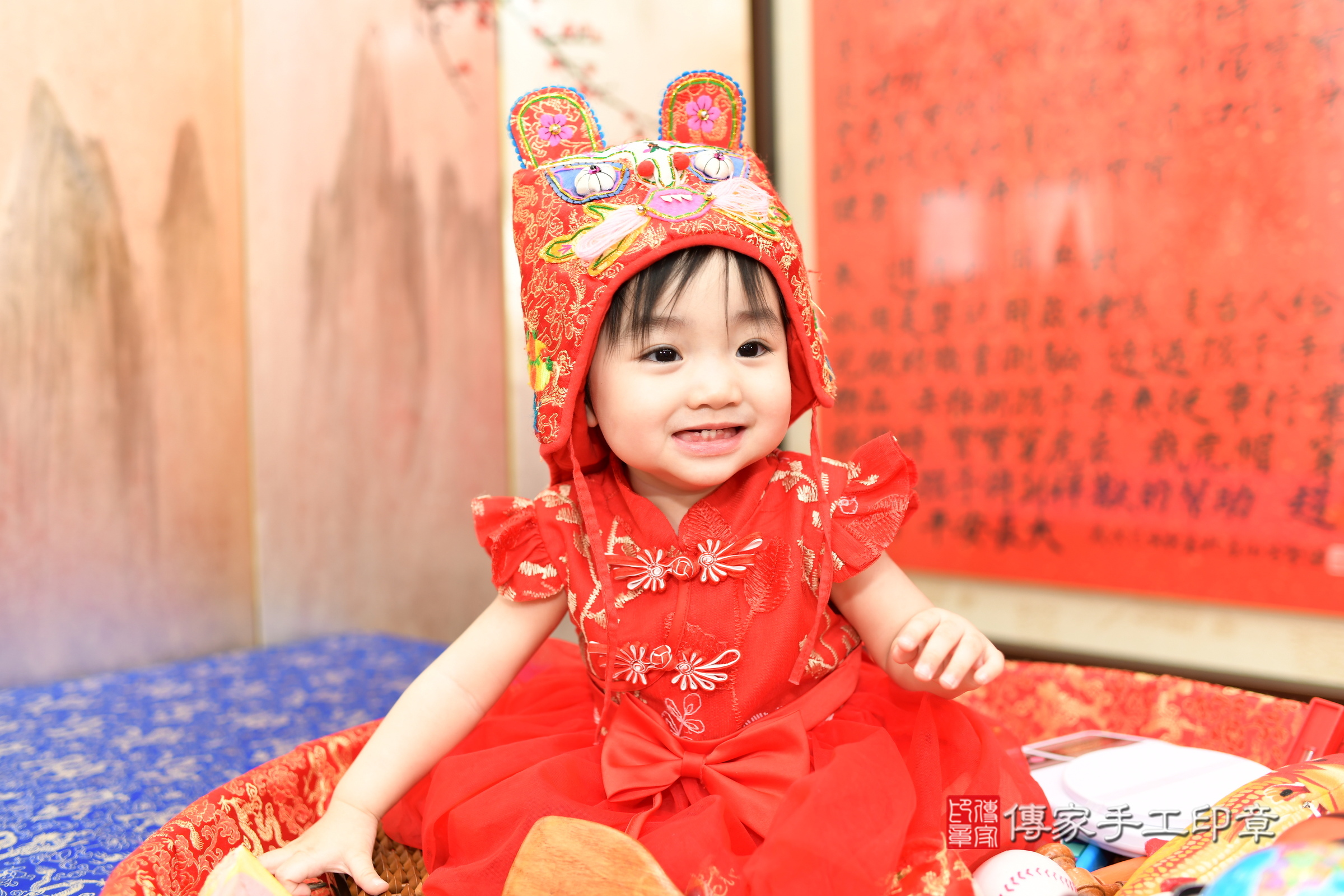 嫚嫚寶寶抓周，小孩古裝禮服照。地點：傳家「新北店」古禮會場，照片2