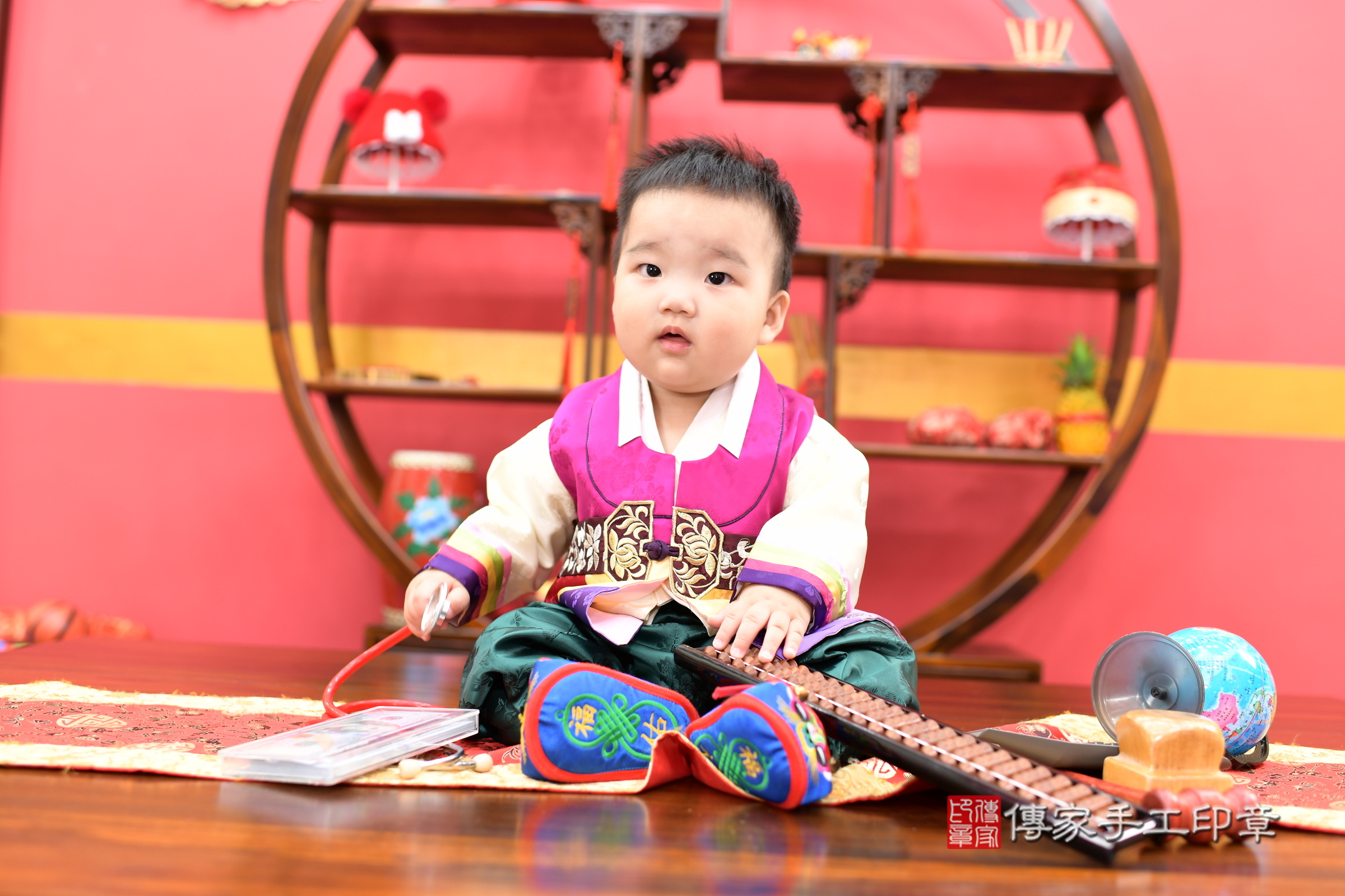 小源寶寶抓周，小孩古裝禮服照。地點：傳家「新北店」古禮會場，照片3