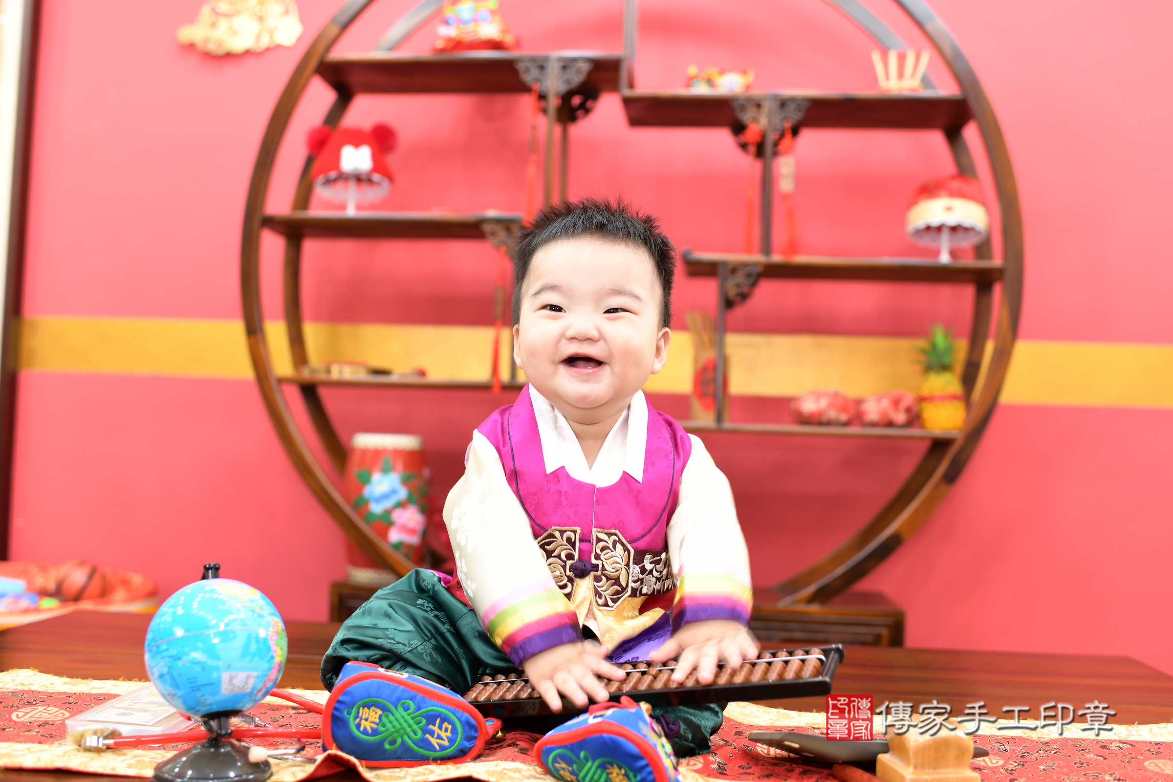 小源寶寶抓周，小孩古裝禮服照。地點：傳家「新北店」古禮會場，照片2