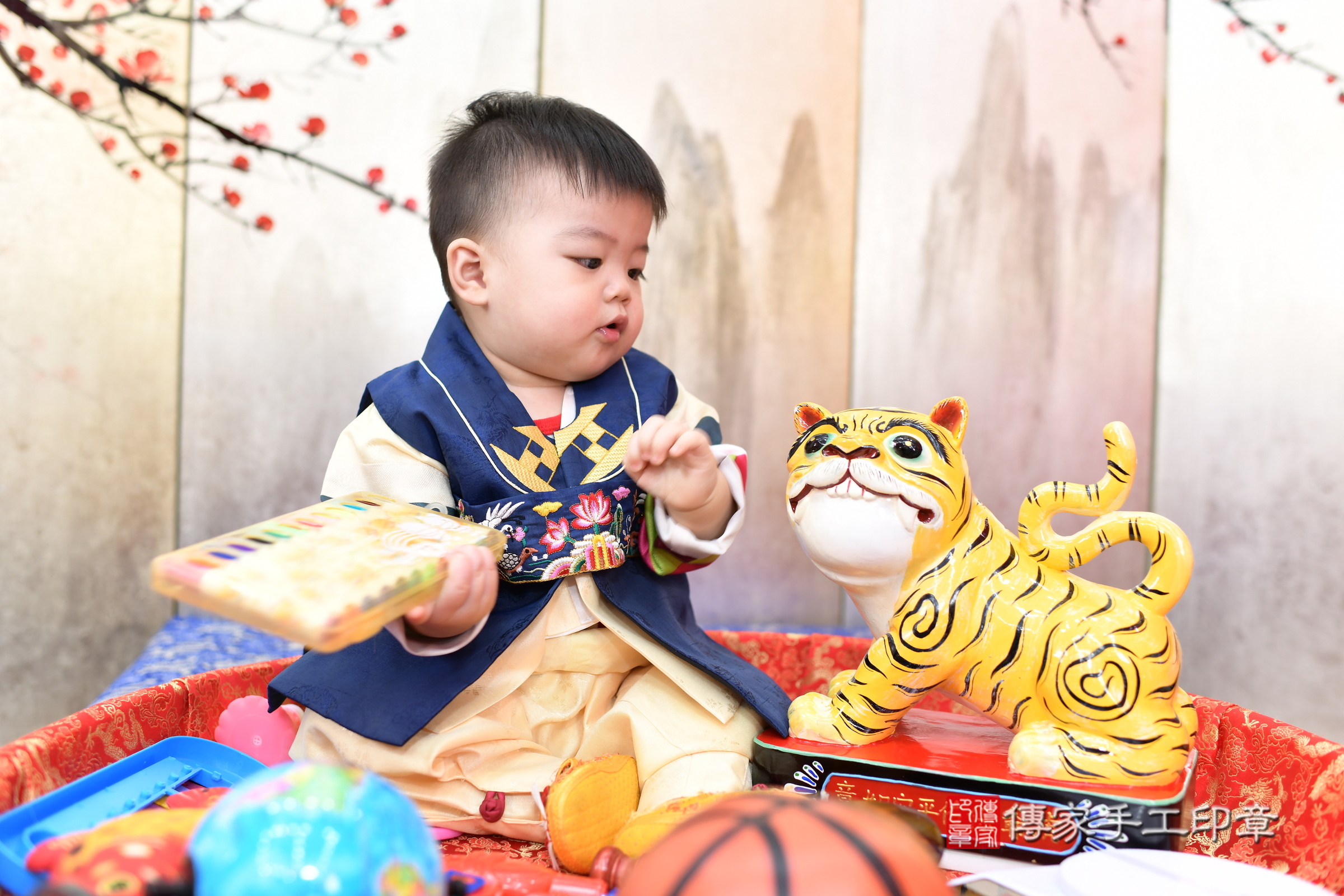 小曦寶寶抓周，小孩古裝禮服照。地點：傳家「新北店」古禮會場，照片3