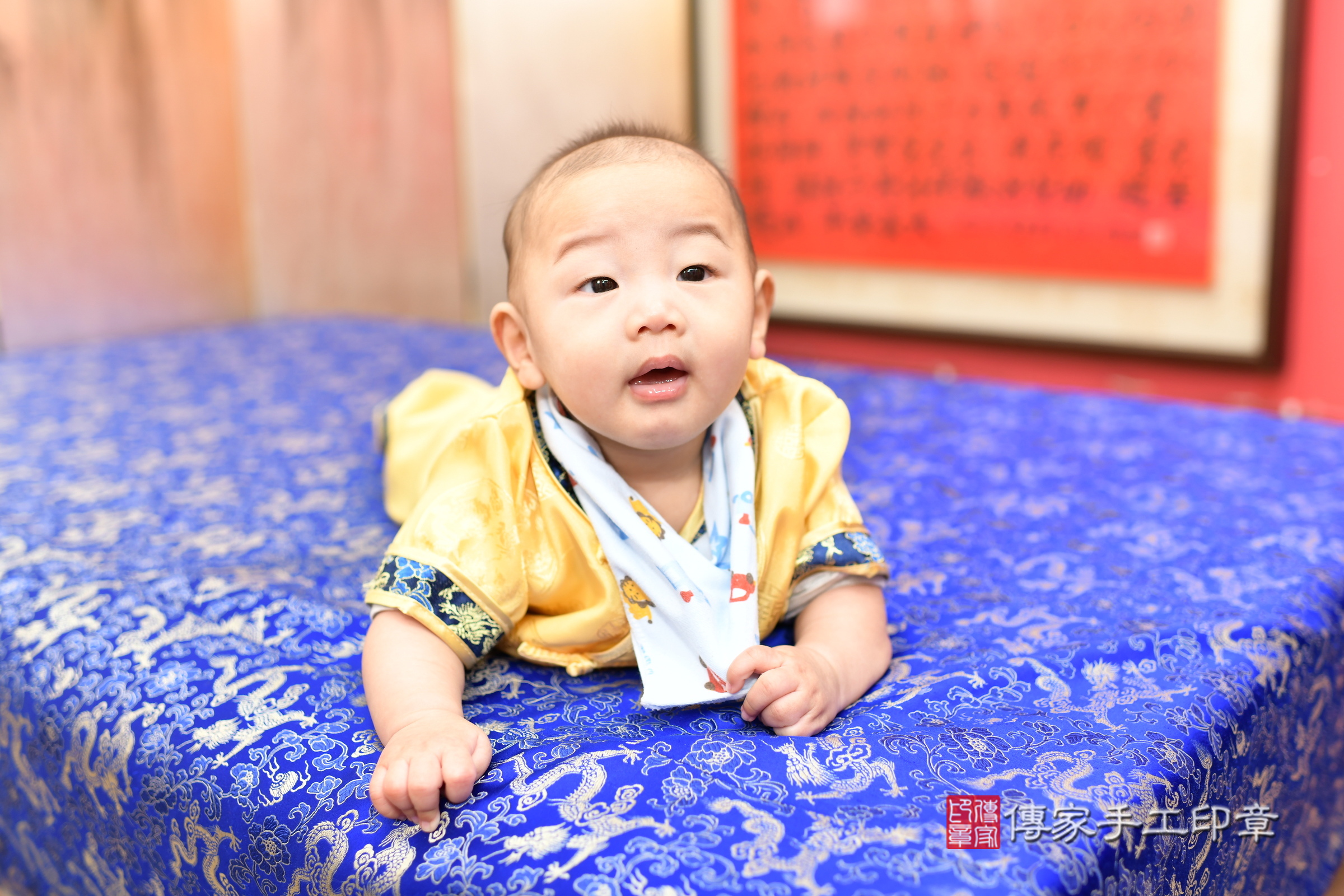 廷廷寶寶收涎，小孩古裝禮服照。地點：傳家「新北店」古禮會場，照片2