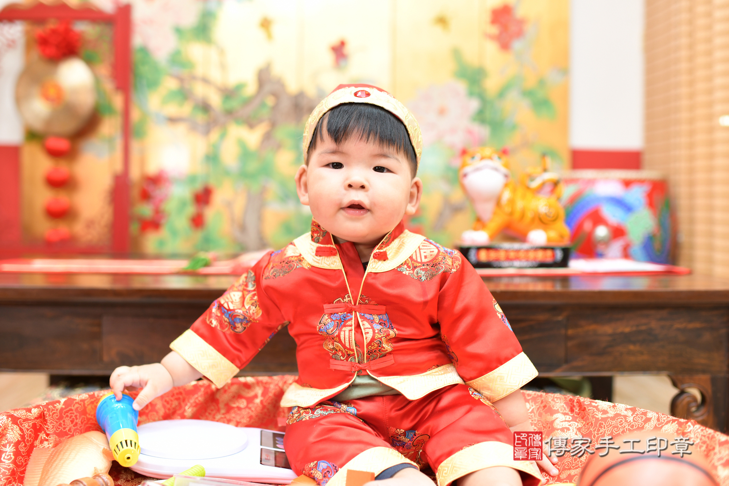 小泊寶寶抓周，小孩古裝禮服照。地點：傳家「台北店」古禮會場，照片3