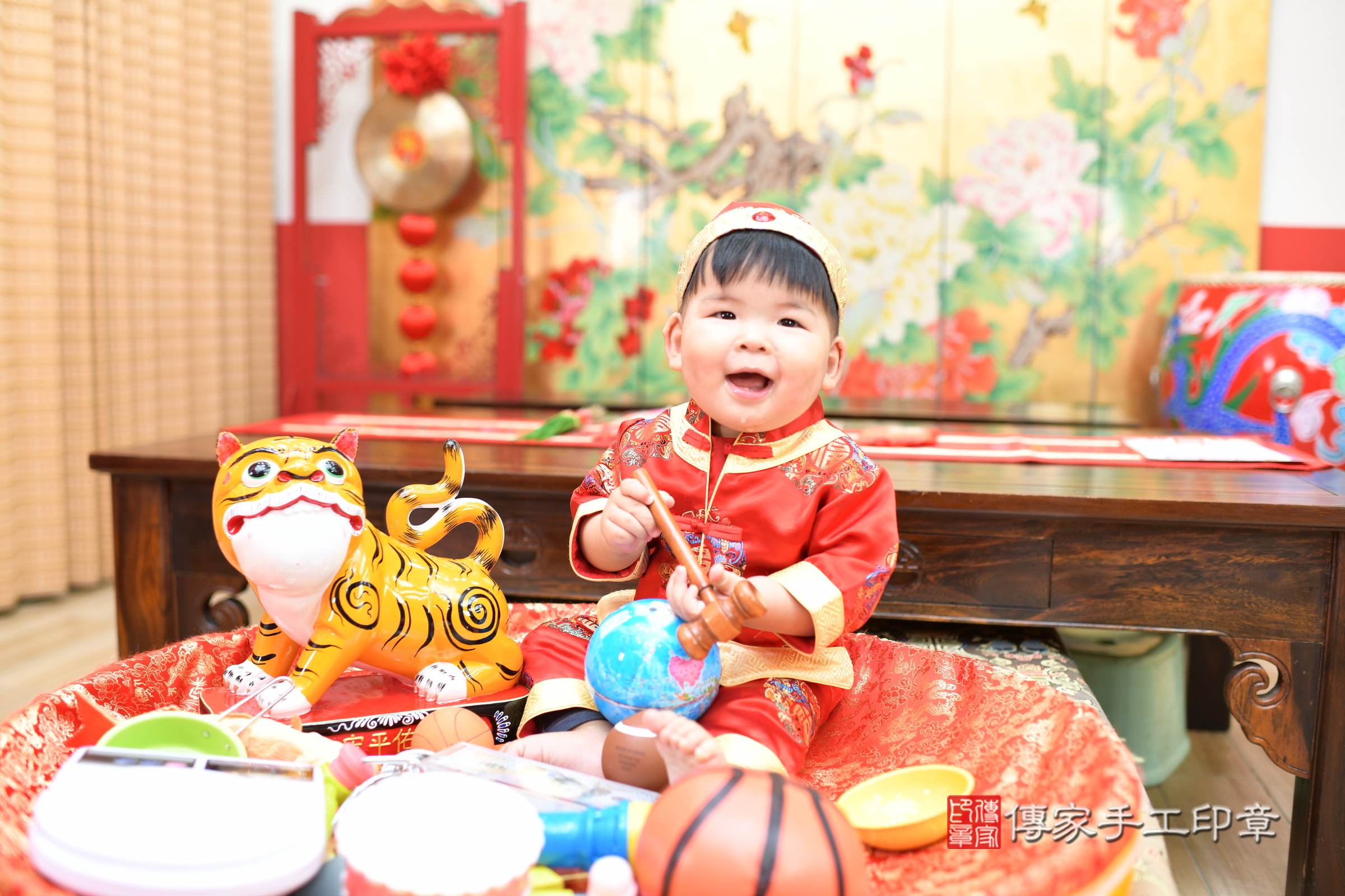 小泊寶寶抓周，小孩古裝禮服照。地點：傳家「台北店」古禮會場，照片4
