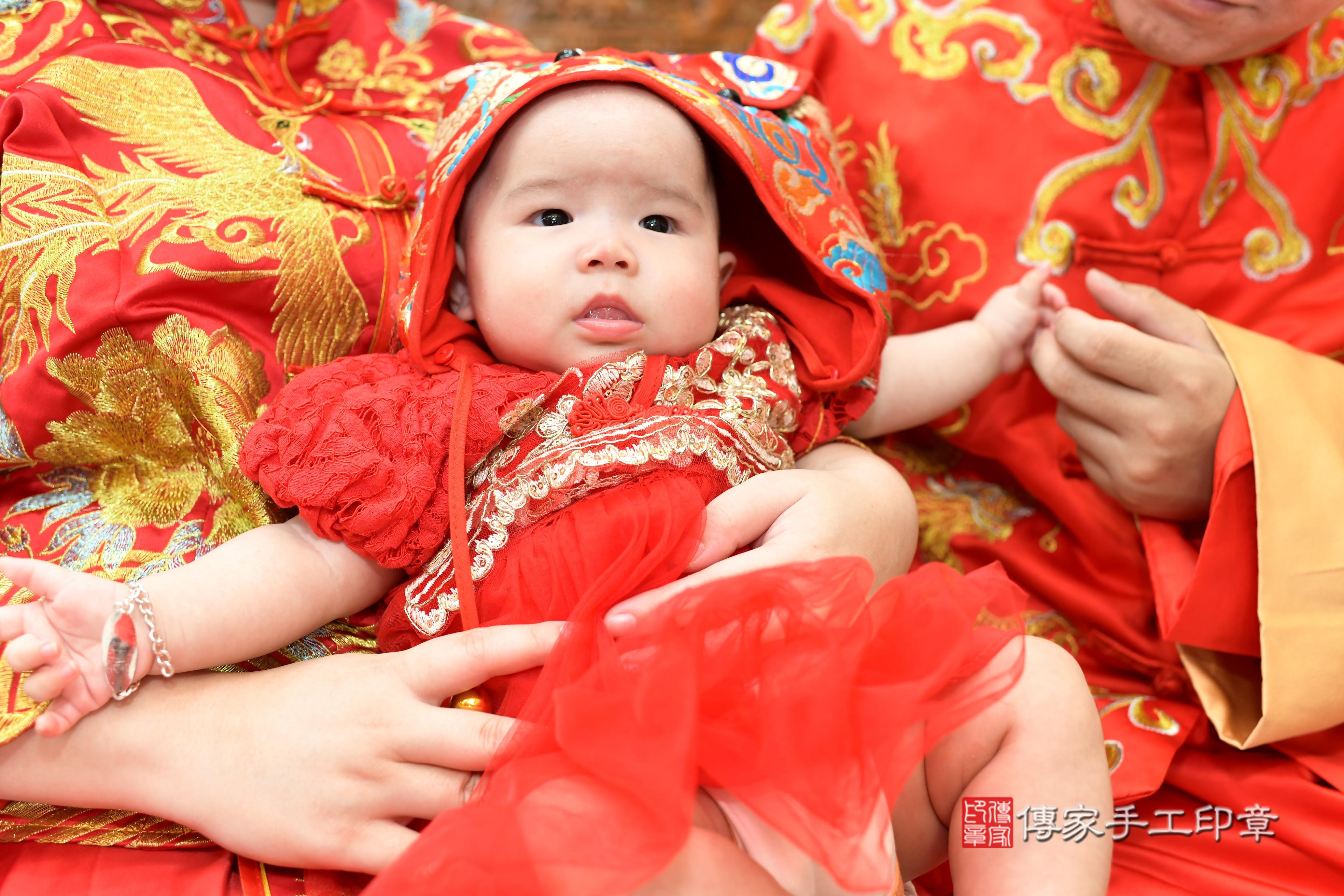 小棋寶貝抓周，小孩古裝禮服照。地點：傳家「台南店」古禮會場