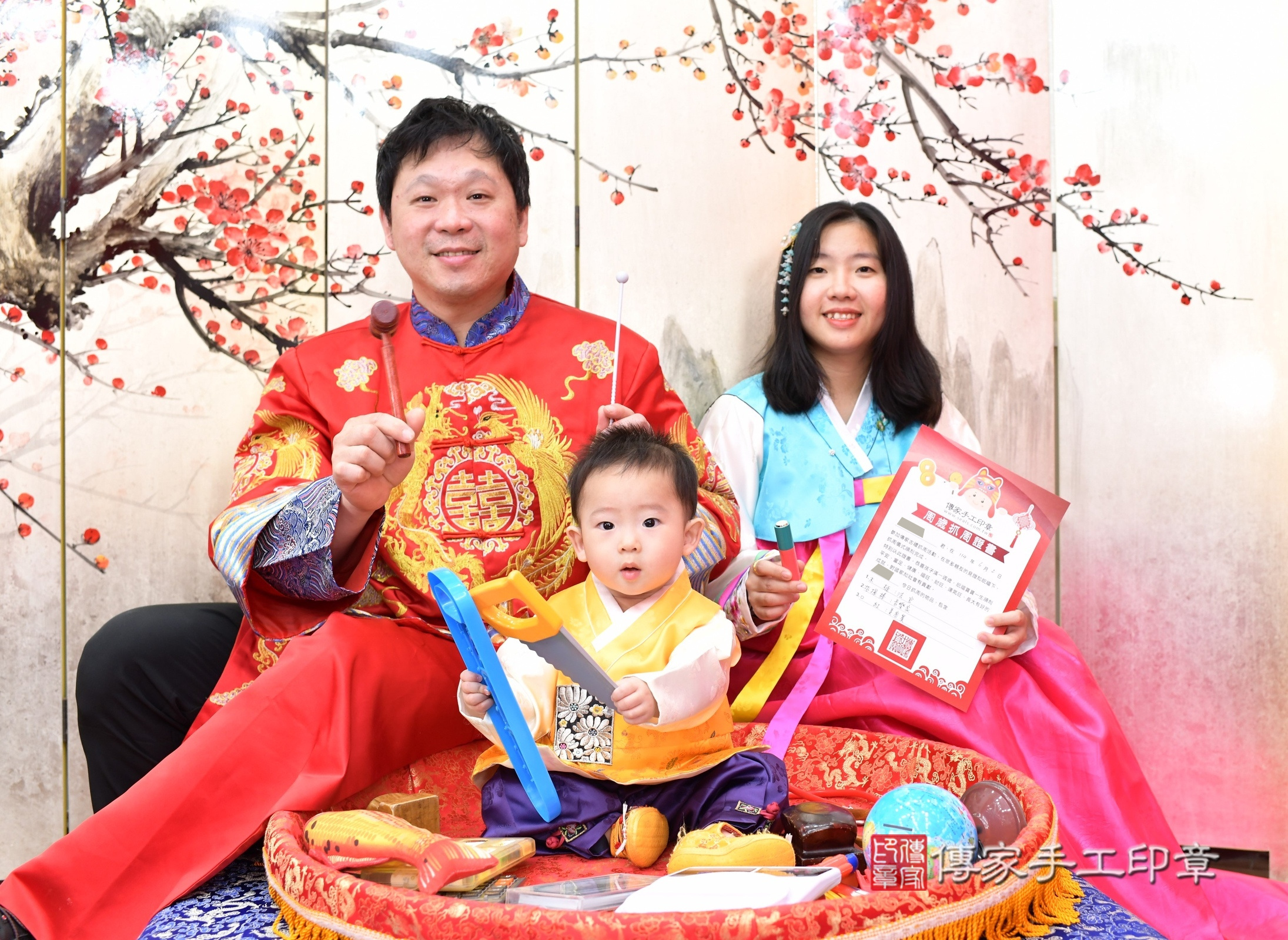 小勛寶寶抓周，成人與小孩古裝禮服照。地點：傳家「新北店」古禮會場，照片4