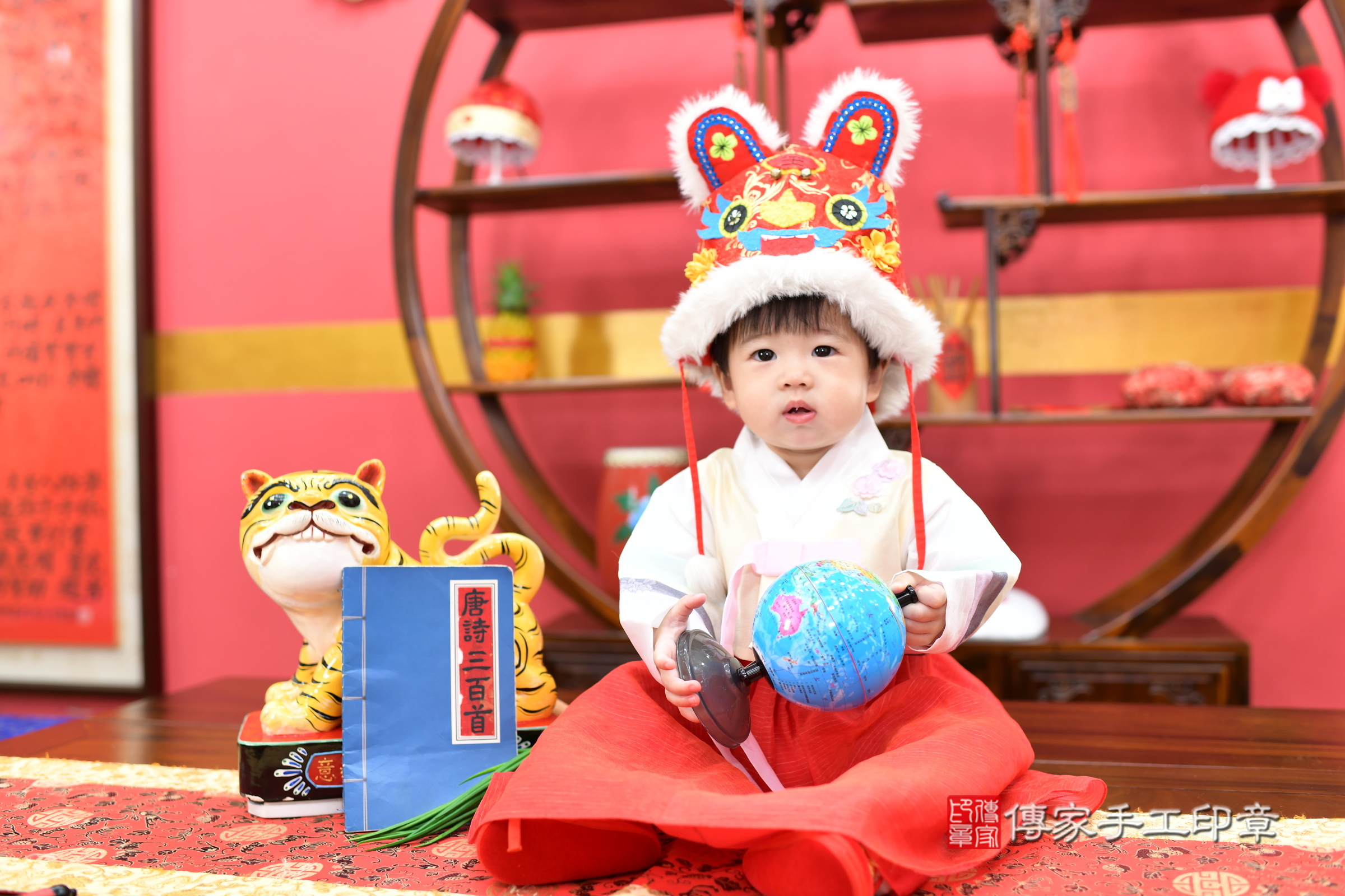 蕎蕎寶寶抓周，小孩古裝禮服照。地點：傳家「新北店」古禮會場，照片4