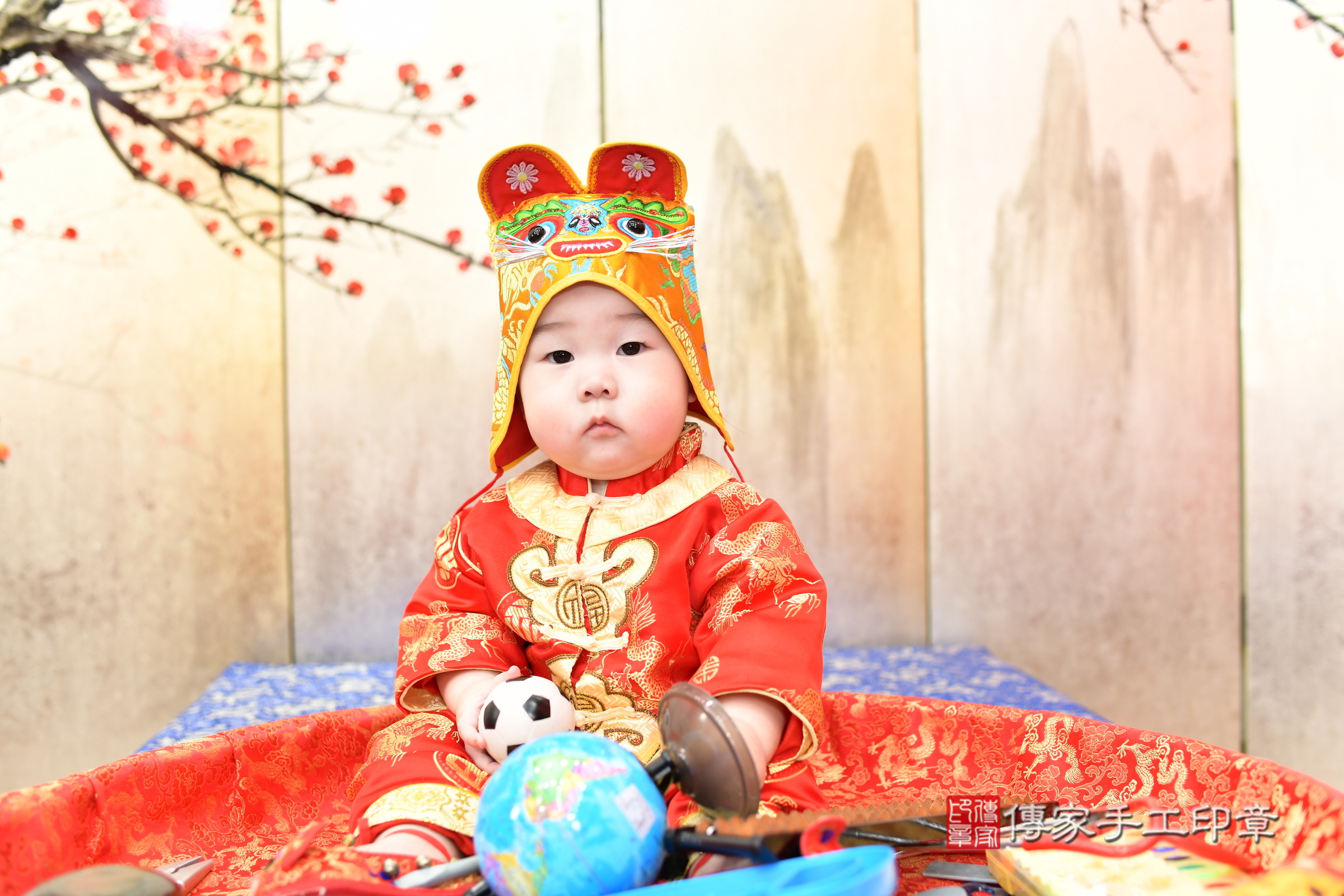 小言寶寶抓周，小孩古裝禮服照。地點：傳家「新北店」古禮會場，照片2