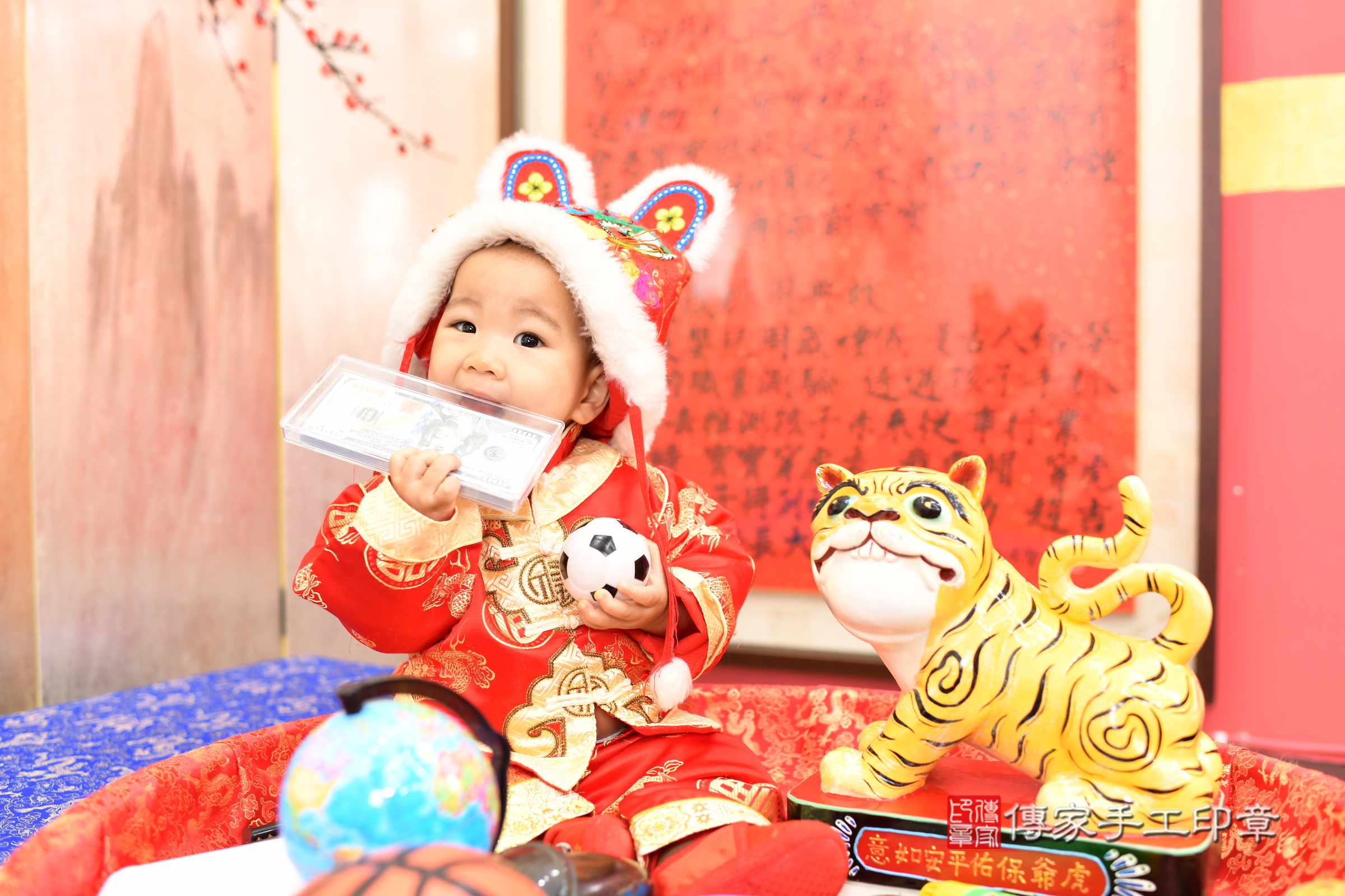 喆喆寶寶抓周，小孩古裝禮服照。地點：傳家「新北店」古禮會場，照片2