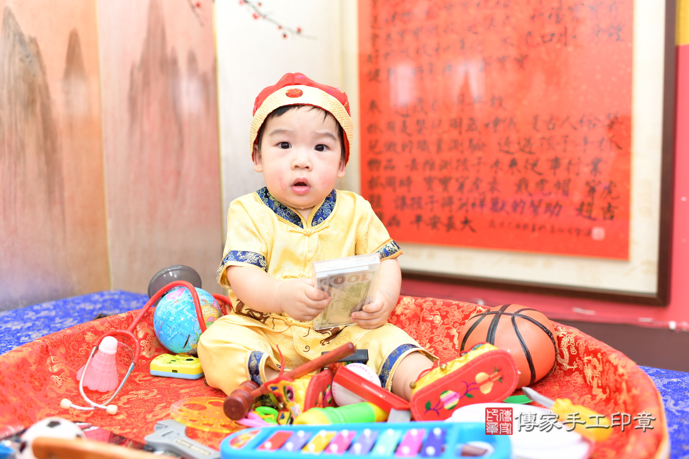 翔翔寶寶抓周，小孩古裝禮服照。地點：傳家「新北店」古禮會場，照片2