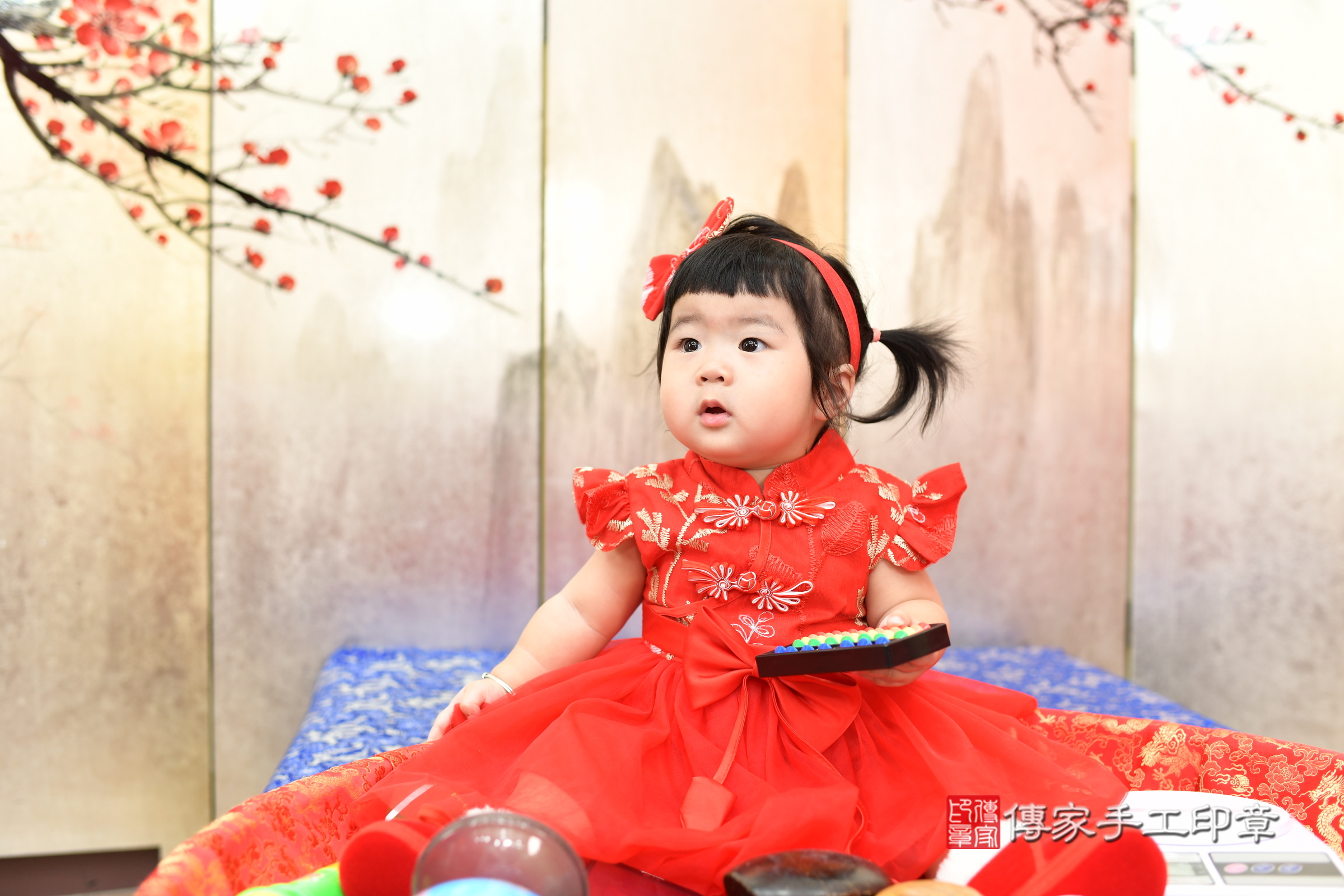 瑄瑄寶寶抓周，小孩古裝禮服照。地點：傳家「新北店」古禮會場，照片1