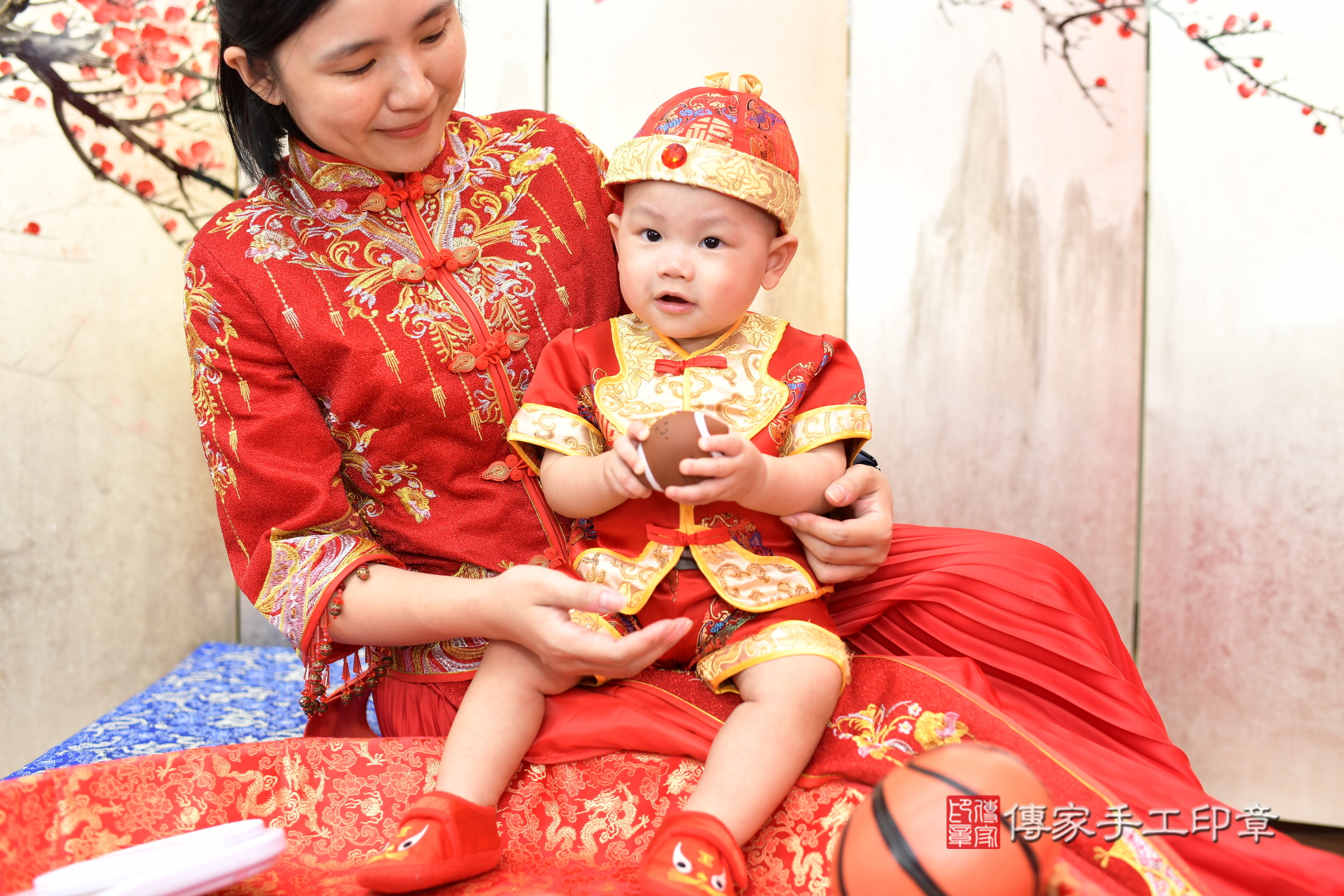 凡凡寶寶抓周，小孩古裝禮服照。地點：傳家「新北店」古禮會場，照片3