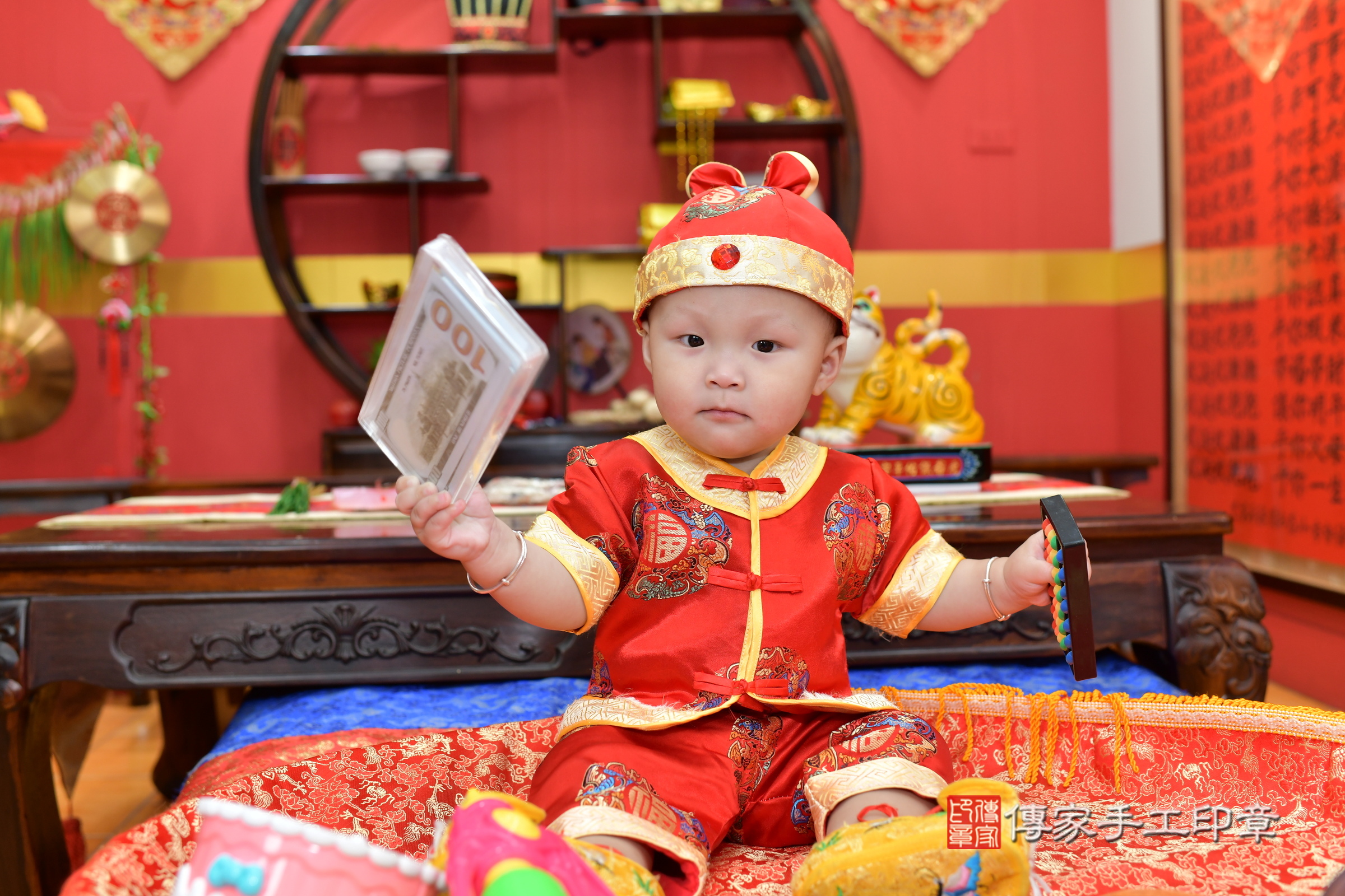 小聖寶寶抓周，小孩古裝禮服照。地點：傳家「桃園店」古禮會場，照片2