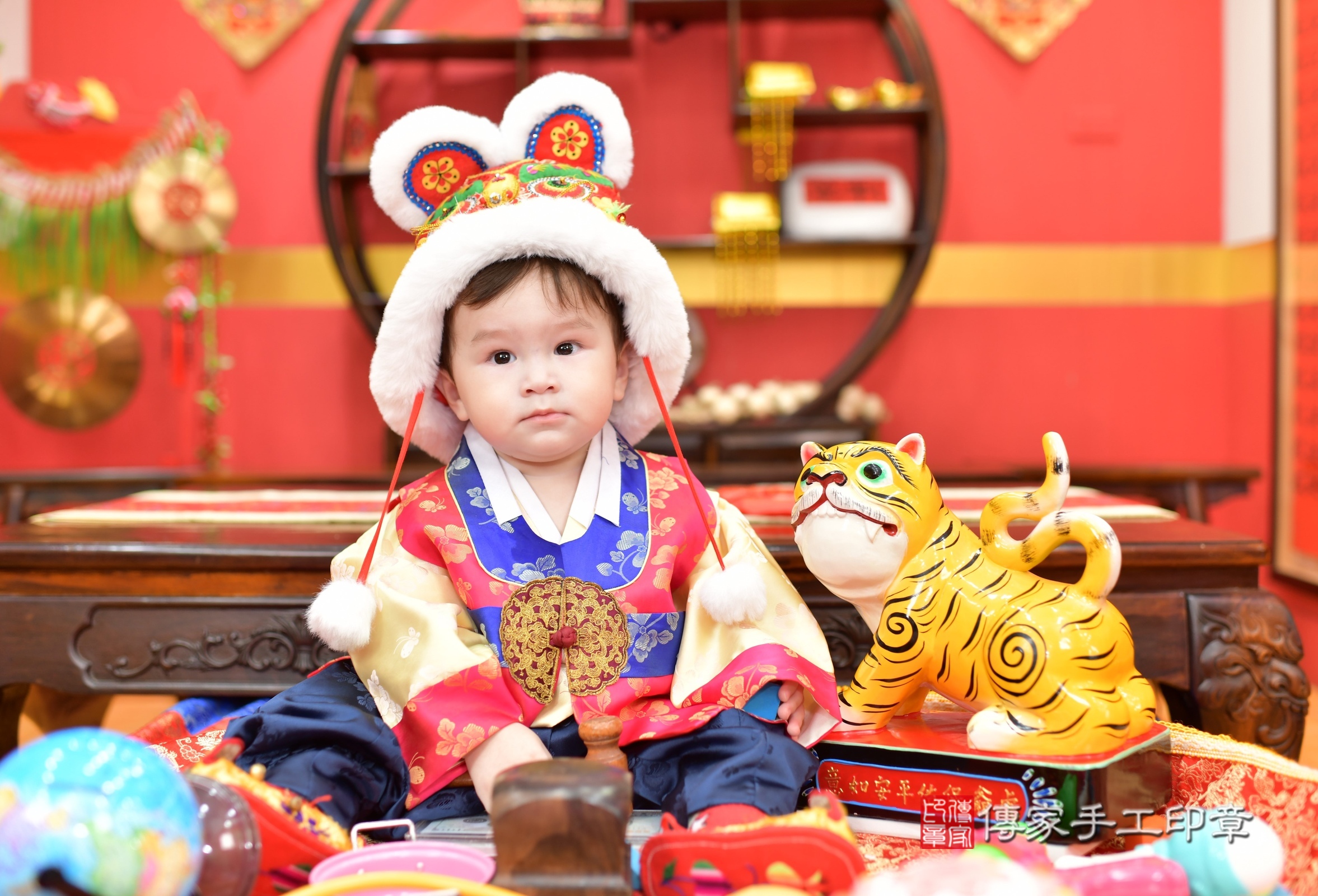 小海寶寶抓周，小孩古裝禮服照。地點：傳家「桃園店」古禮會場，照片3