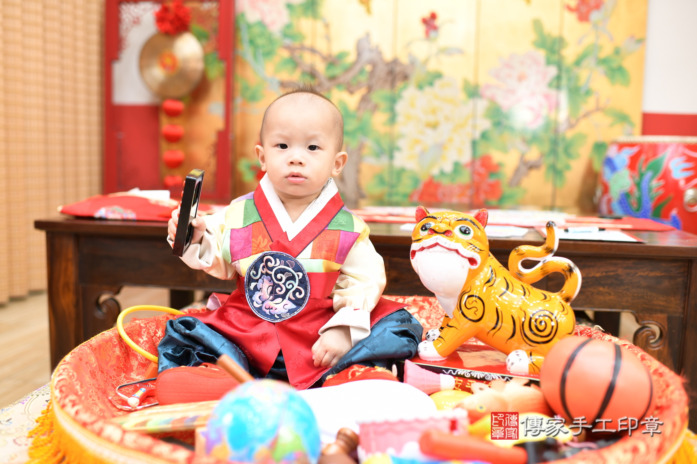 淏淏寶寶抓周，小孩古裝禮服照。地點：傳家「台北店」古禮會場，照片4