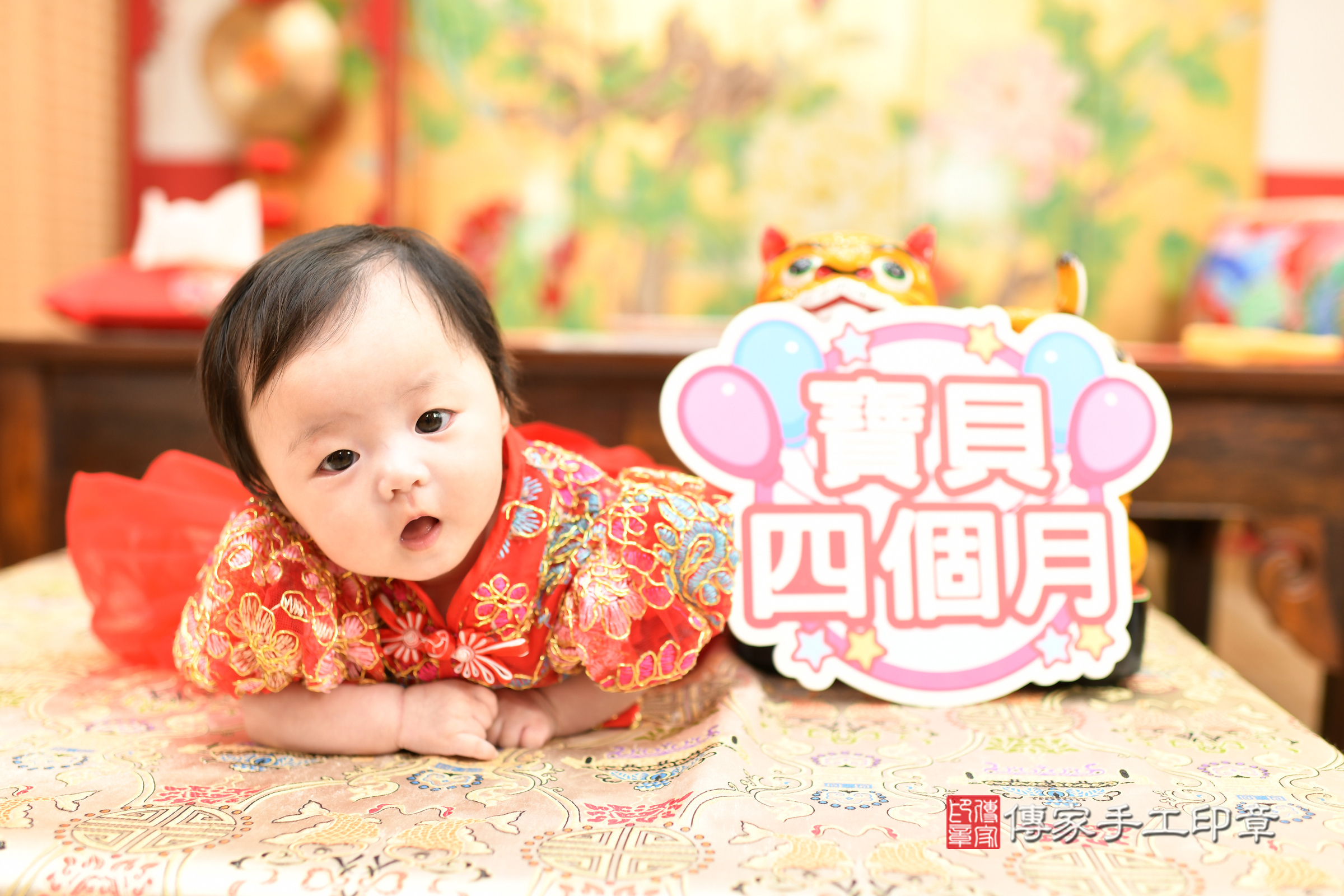 浠浠寶寶收涎，小孩古裝禮服照。地點：傳家「台北店」古禮會場，照片2