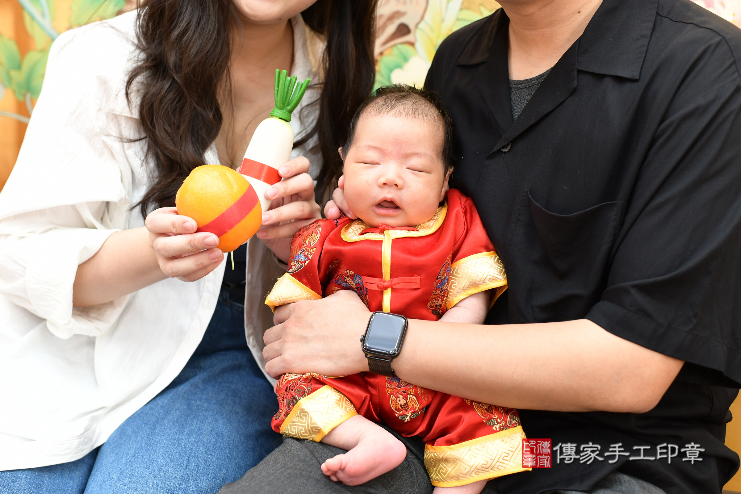 宸宸寶寶剃頭，小孩古裝禮服照。地點：傳家「台北店」古禮會場，照片3