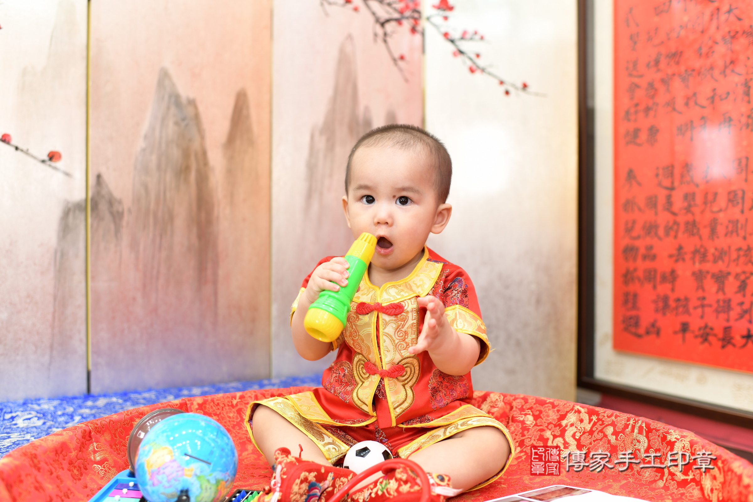 翰翰寶寶抓周，小孩古裝禮服照。地點：傳家「新北店」古禮會場，照片1